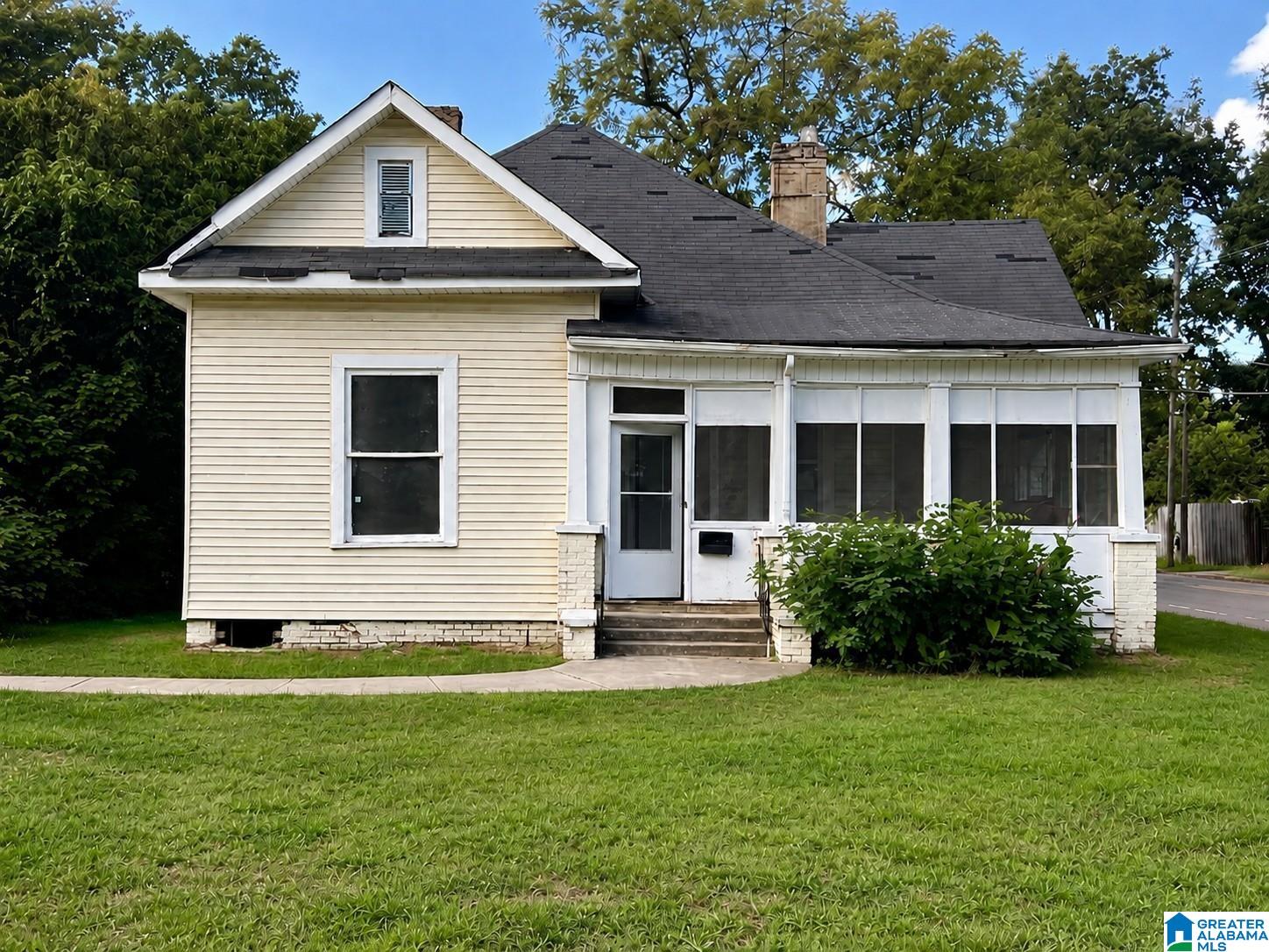Single family home for sale at 2042 48th Place, BIRMINGHAM, AL 35208 | MLS# 21463968