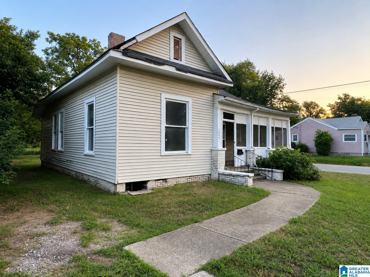 Photo 1 of Single family home for sale at 2042 48th Place, Birmingham, AL 35208 | MLS# 21463968 | Listing updated on 2026-09-04