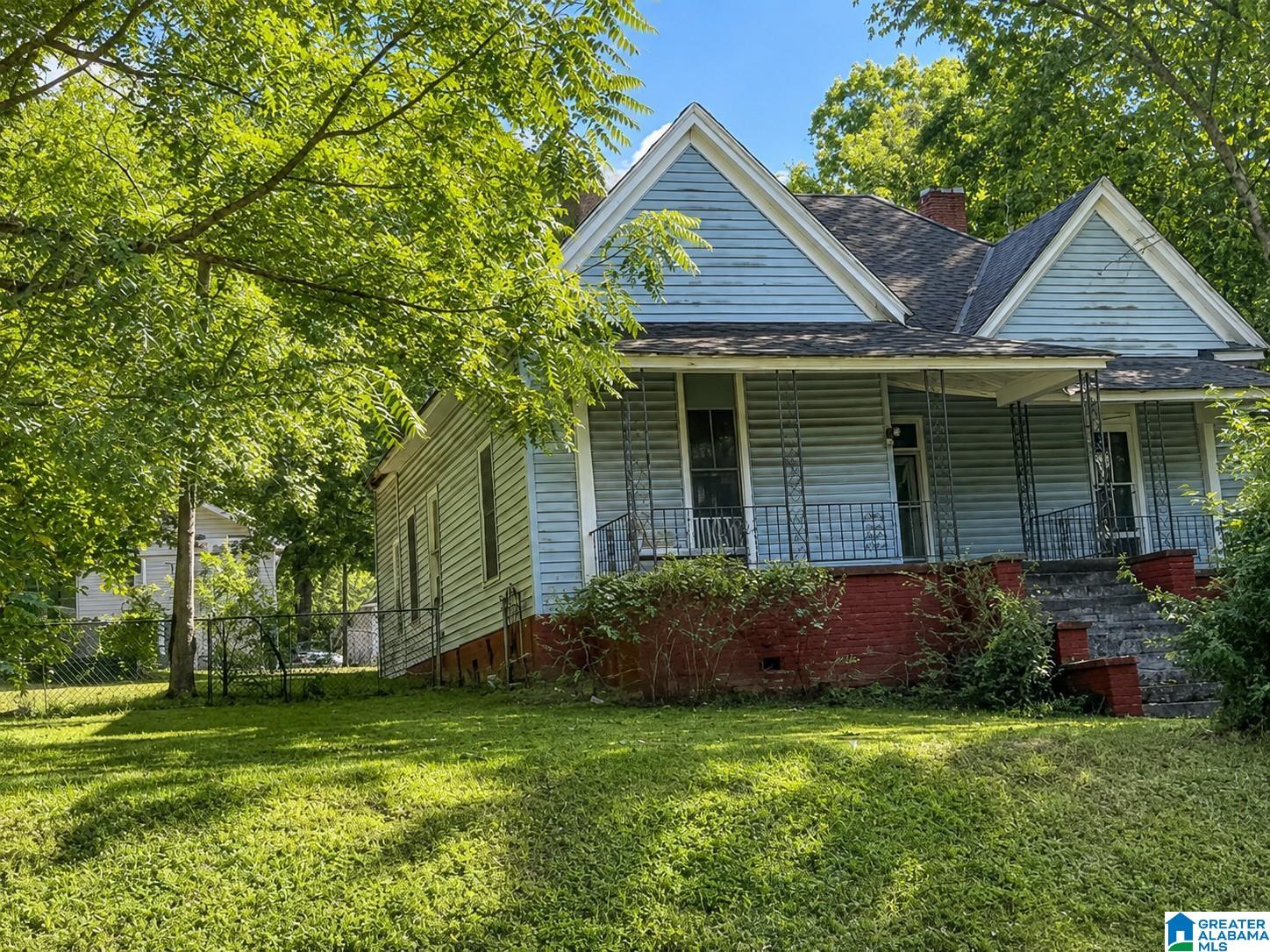 Photo 3 of Single family home for sale at 2529 20th Street, Birmingham, AL 35208 | MLS# 21463969 | Listing updated on 2026-09-04