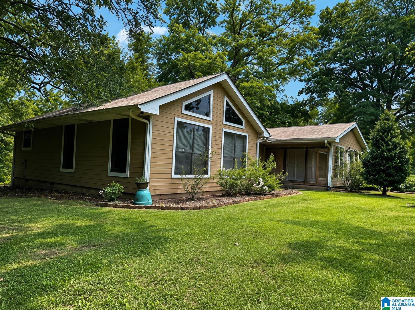 Photo 1 of Single family home for sale at 198 W Ridge Dr, Dadeville, AL 36853 | MLS# 21463973 | Listing updated on 2026-09-21