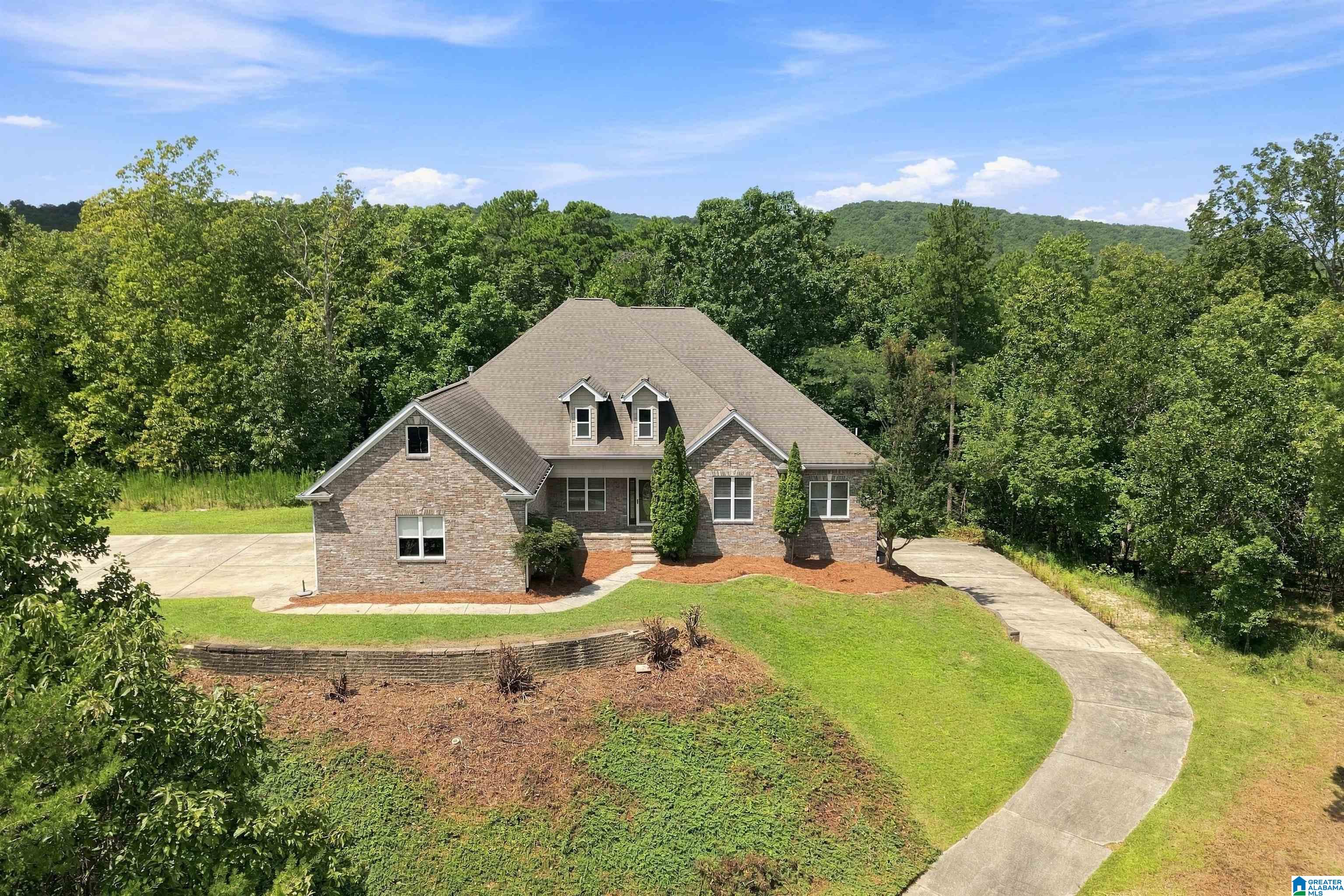 Photo 1 of Sale Pending at 8504 Woodview Ln, Pinson, AL 35126 | MLS# 21463978 | Listing updated on 2026-09-06