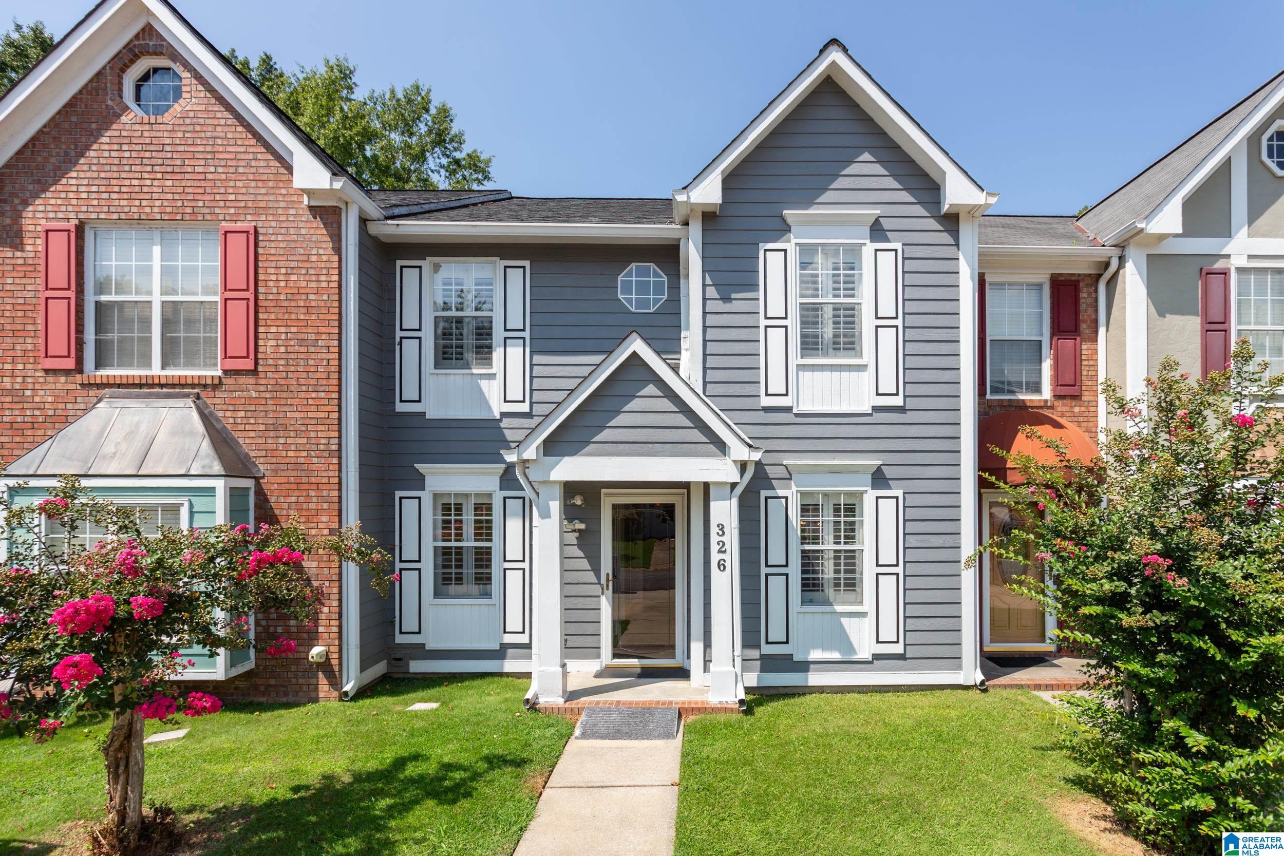 Photo 2 of Sale Pending at 326 Park Pl, Oxford, AL 36203 | MLS# 21464010 | Listing updated on 2026-09-15