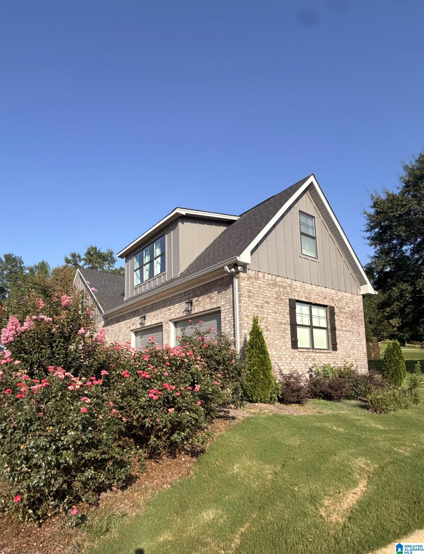 Photo 2 of Single family home for sale at 15 Old Roadway, Cropwell, AL 35054 | MLS# 21464011 | Listing updated on 2026-09-06