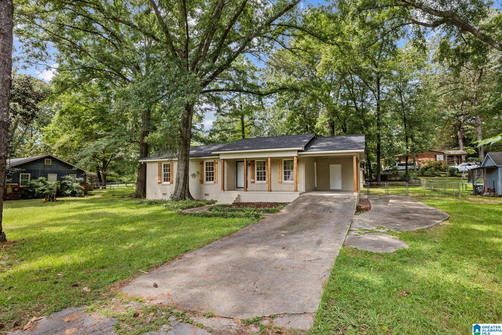 Photo 2 of Single family home for sale at 1014 3rd Avenue Nw, Alabaster, AL 35007 | MLS# 21464042 | Listing updated on 2026-09-17