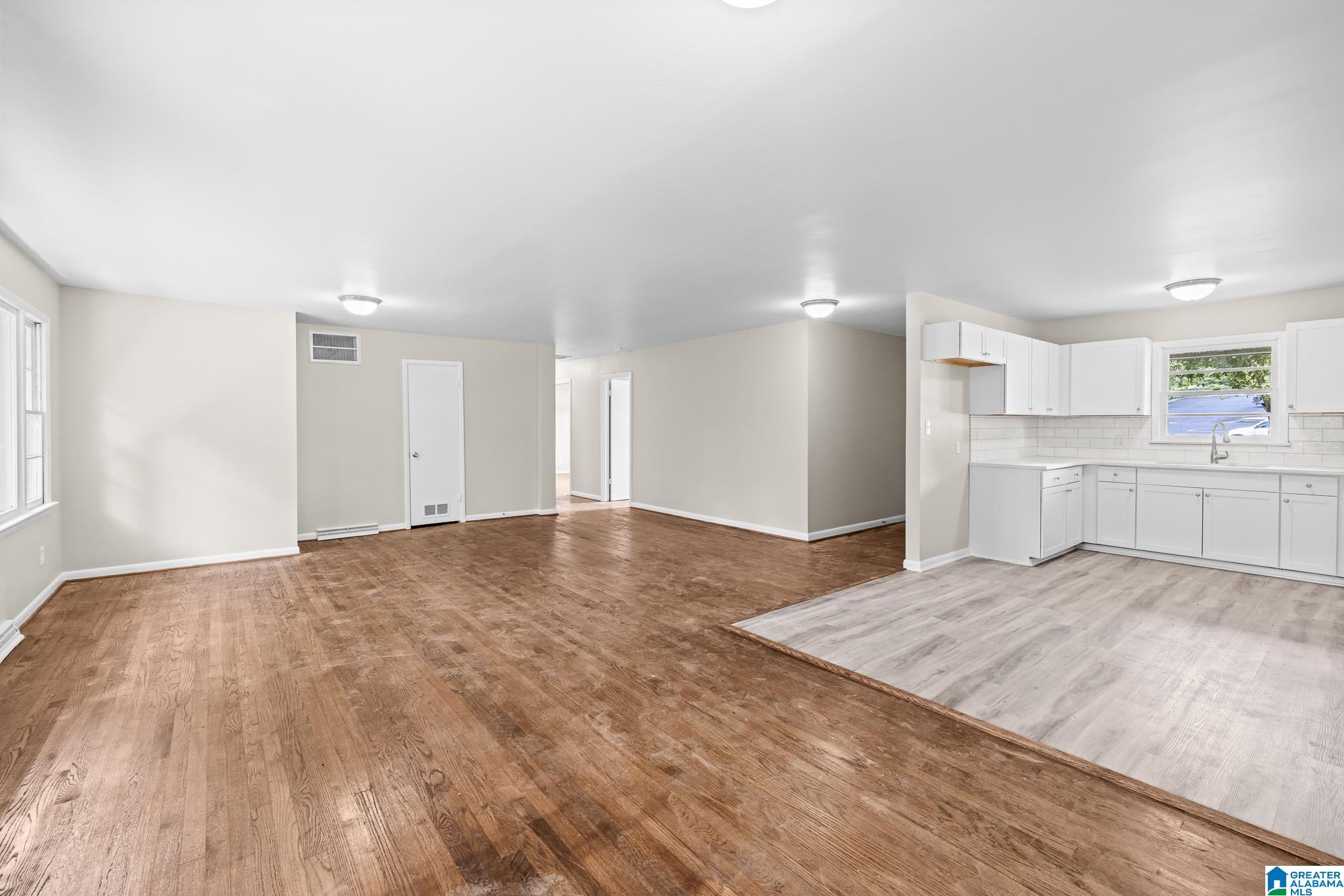 Photo 2 of Single family home for sale at 943 3rd Avenue Nw, Alabaster, AL 35007 | MLS# 21464045 | Listing updated on 2026-09-17