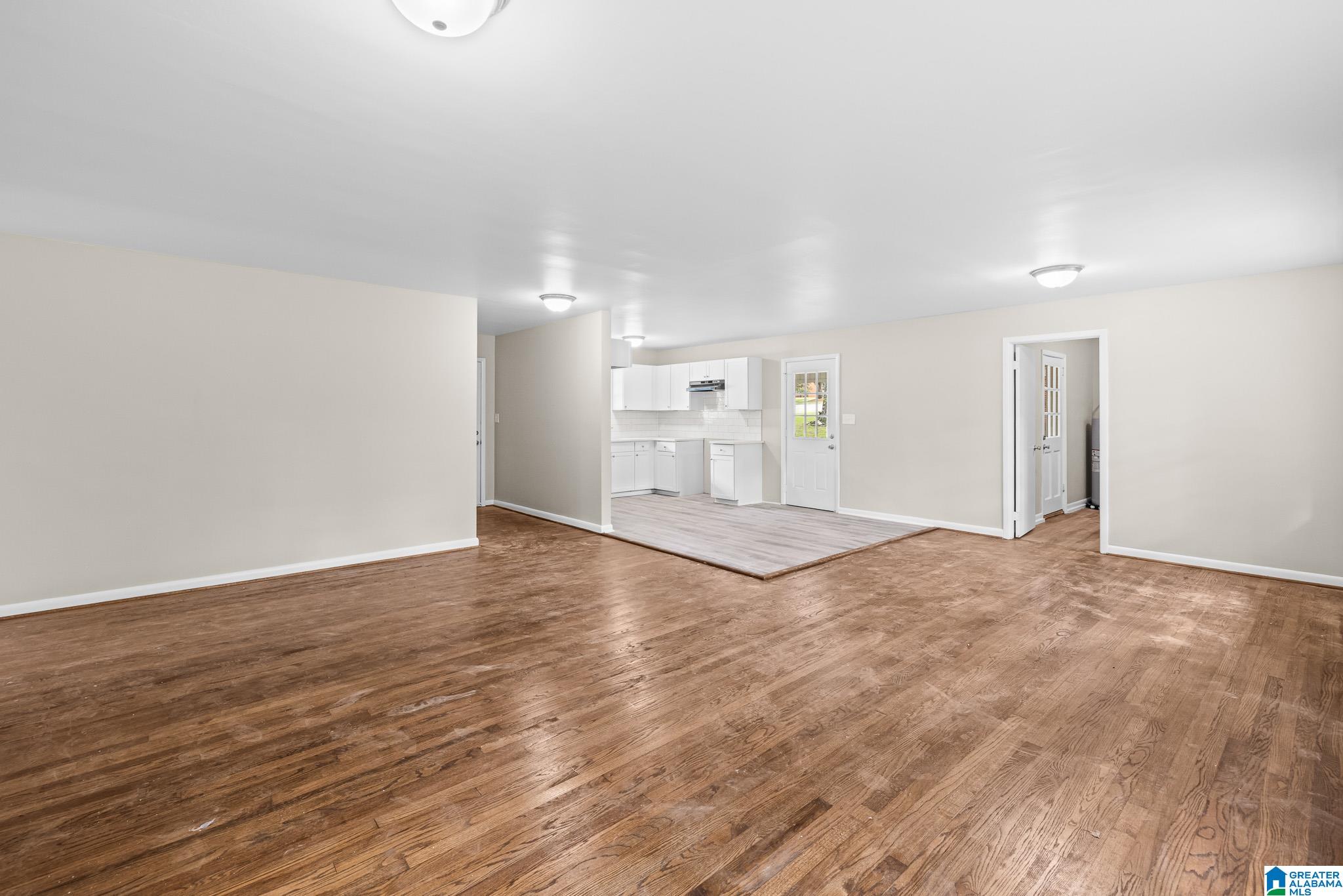 Photo 3 of Single family home for sale at 943 3rd Avenue Nw, Alabaster, AL 35007 | MLS# 21464045 | Listing updated on 2026-09-17