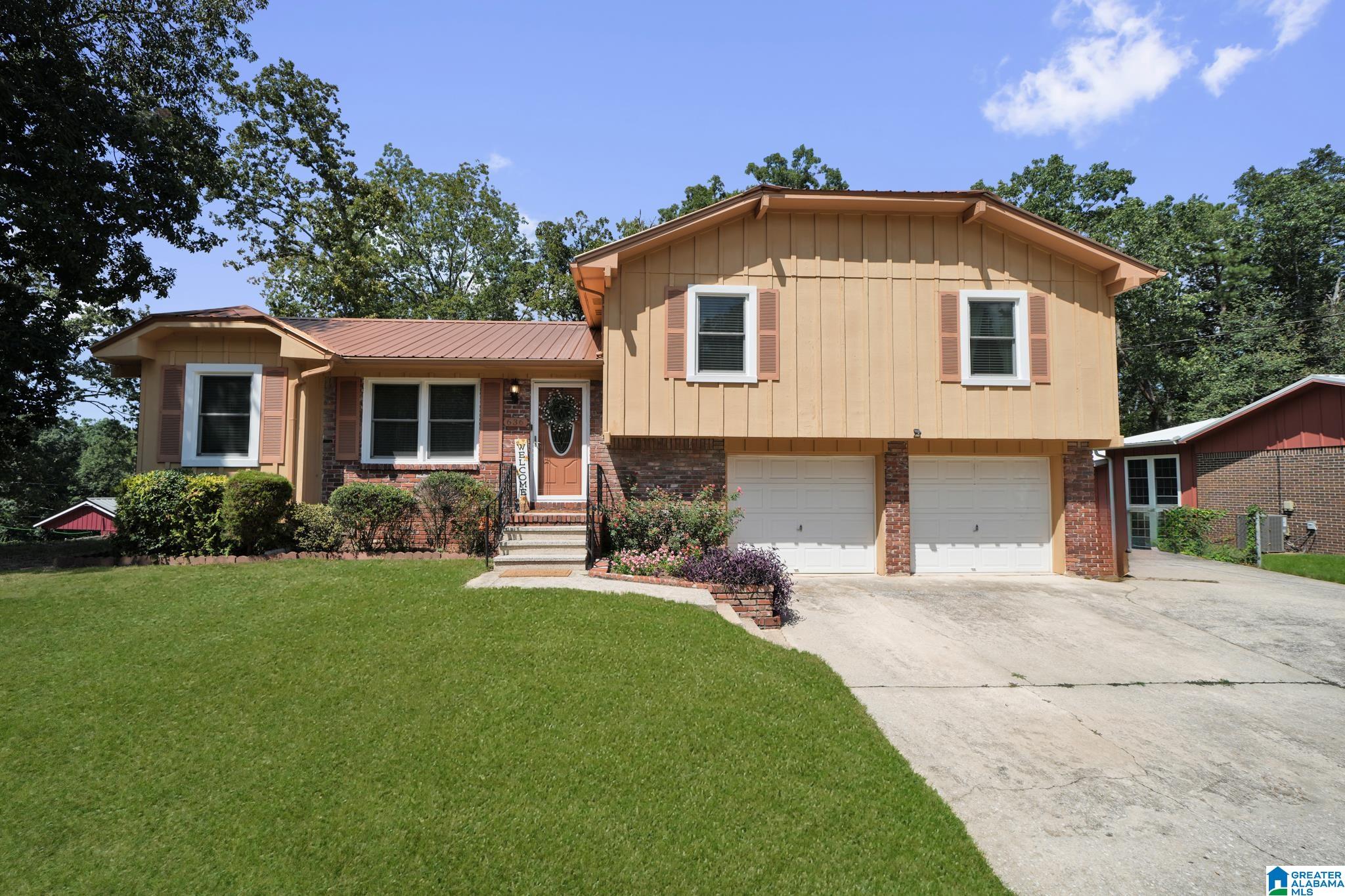 Photo 1 of Single family home for sale at 636 16th Avenue Nw, Center Point, AL 35215 | MLS# 21464051 | Listing updated on 2026-09-04