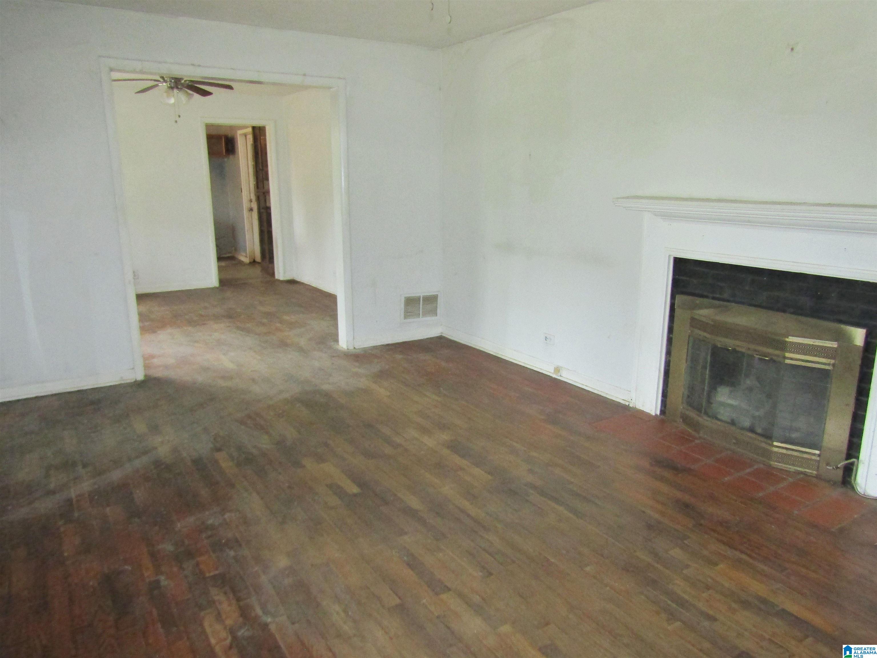 Photo 3 of Single family home for sale at 1712 2nd Street Nw, Center Point, AL 35215 | MLS# 21464057 | Listing updated on 2026-09-04