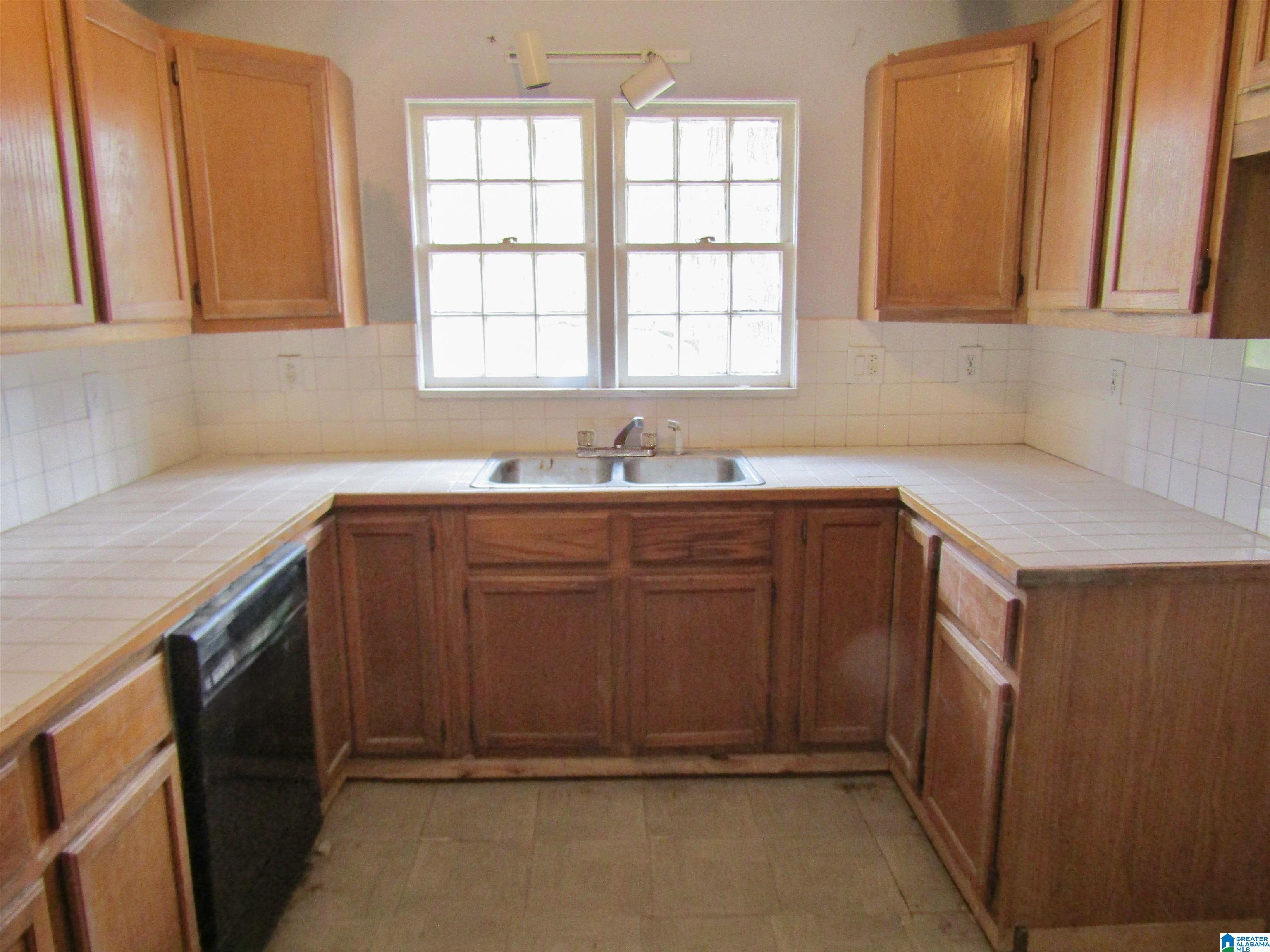 Photo 3 of Single family home for sale at 1712 2nd Street NW, Center Point, AL 35215 | MLS# 21464057 | Listing updated on 2026-09-04
