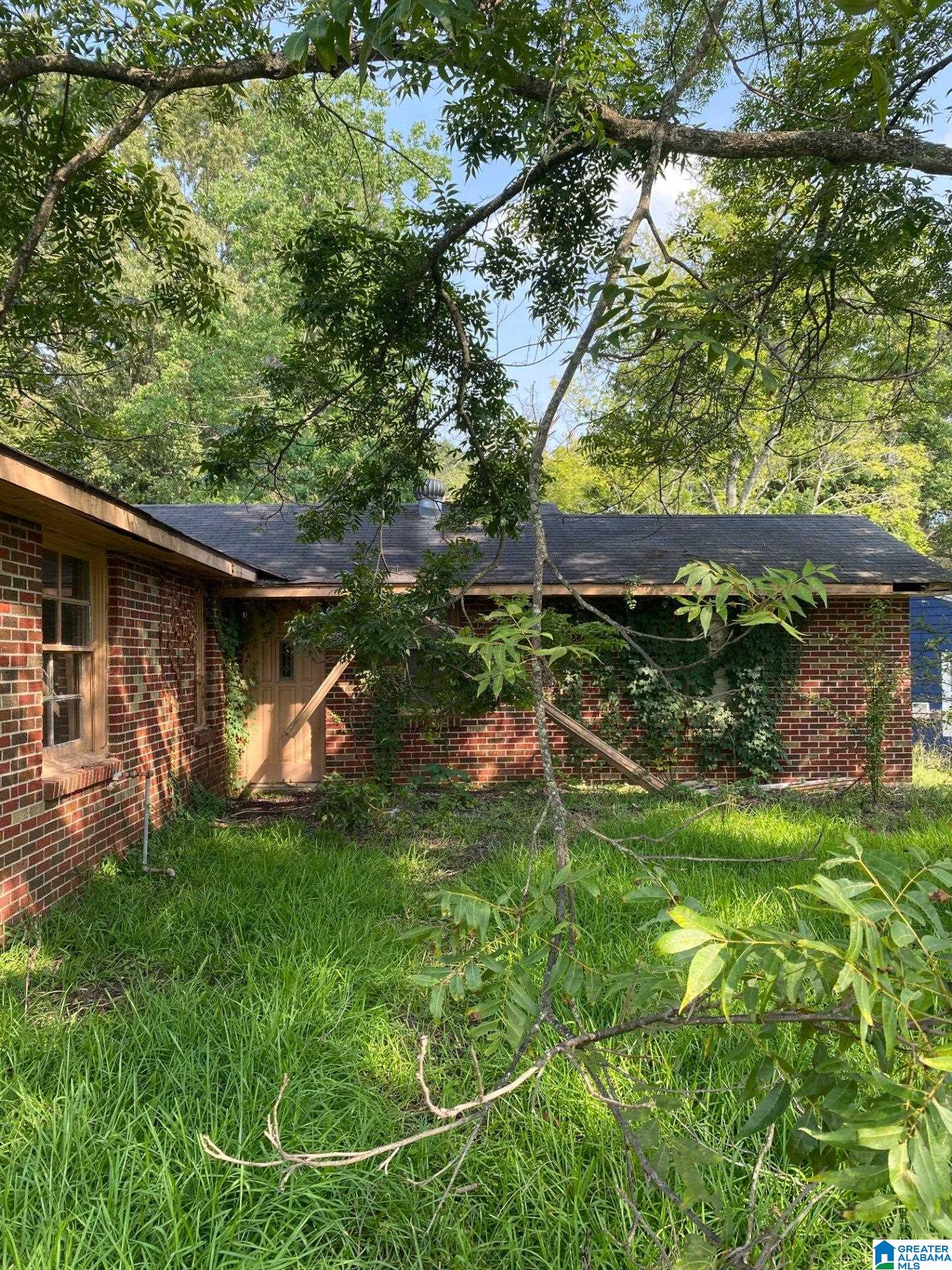 Photo 3 of Single family home for sale at 3303 Boone St, Montgomery, AL 36108 | MLS# 21464066 | Listing updated on 2026-09-09