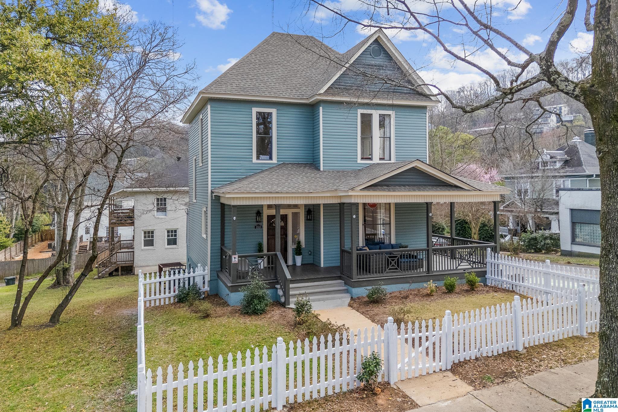 Photo 1 of Single family home for sale at 1513 12th Street, Birmingham, AL 35205 | MLS# 21464072 | Listing updated on 2026-09-09