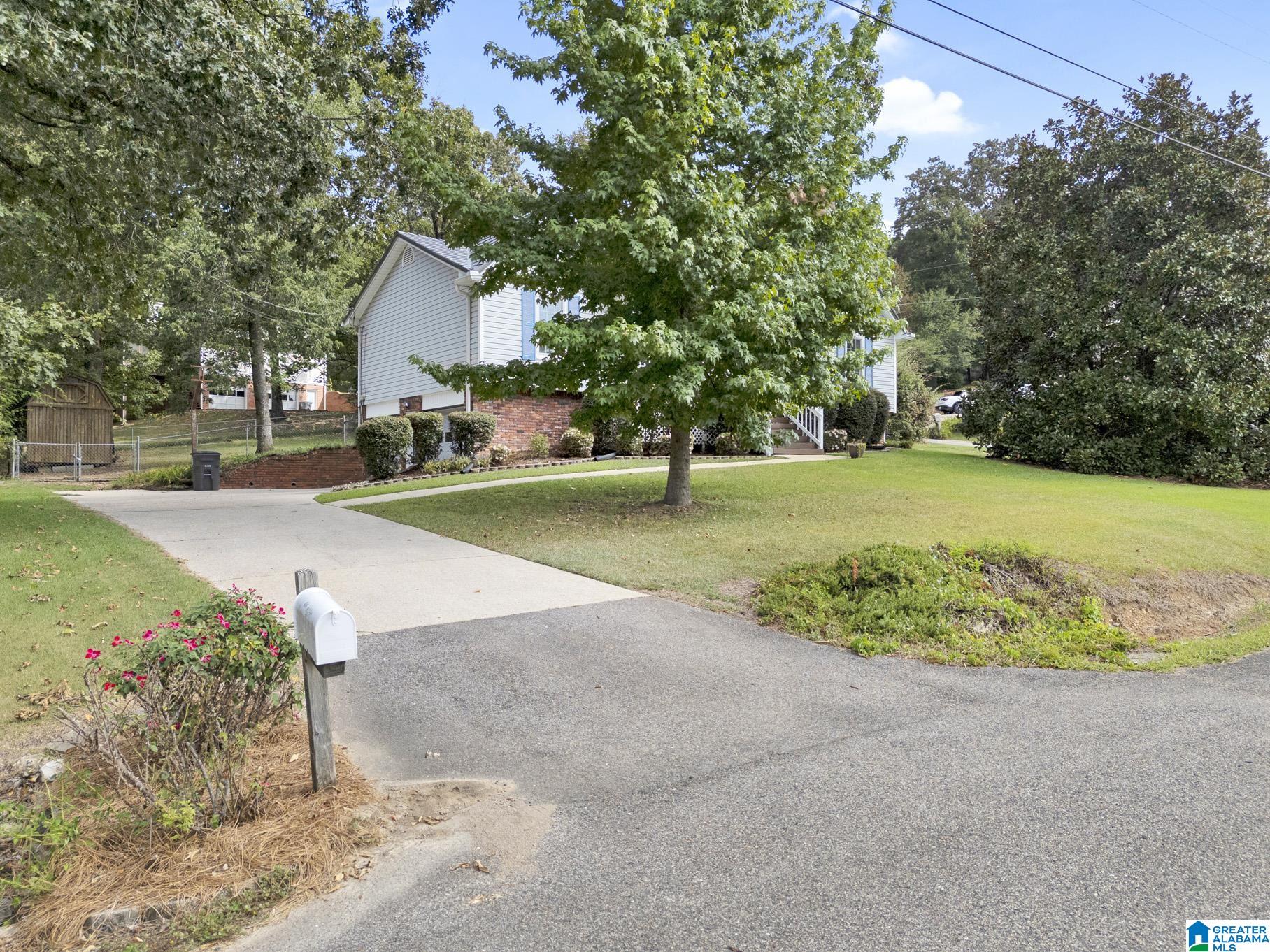 Photo 3 of Single family home for sale at 7528 Misty Ln, Pinson, AL 35126 | MLS# 21464074 | Listing updated on 2026-09-09