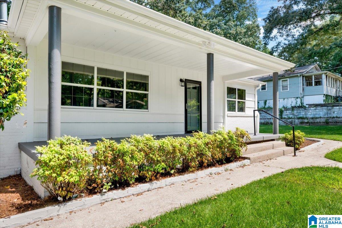 Photo 1 of Single family home for sale at 420 Redmayne Rd, Gardendale, AL 35071 | MLS# 21464077 | Listing updated on 2026-09-16