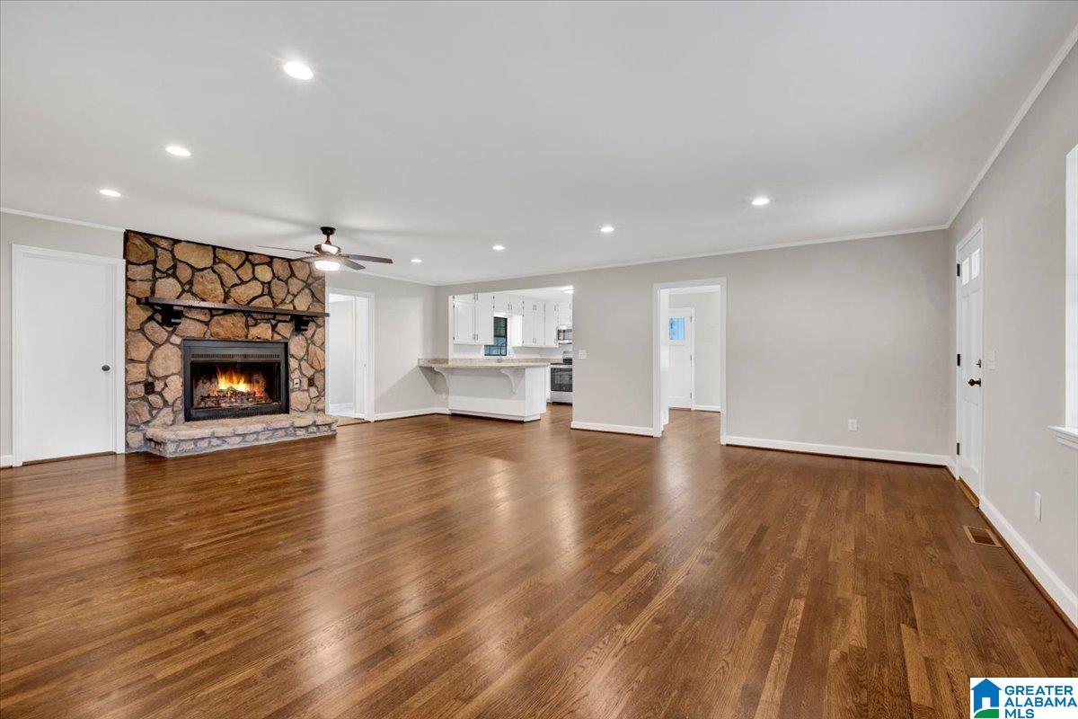 Photo 3 of Single family home for sale at 420 Redmayne Rd, Gardendale, AL 35071 | MLS# 21464077 | Listing updated on 2026-09-16