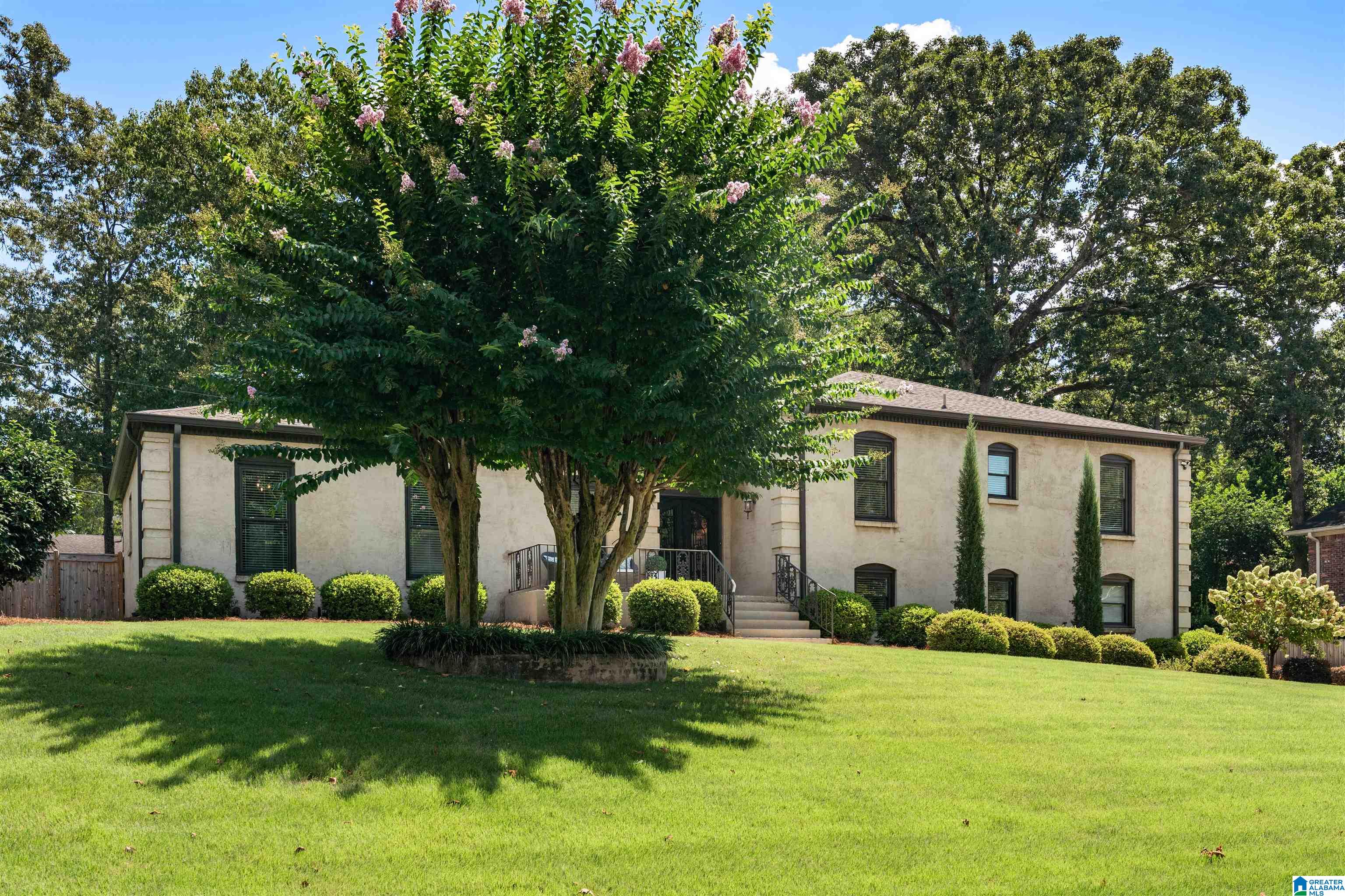 Photo 2 of Sale Pending at 3321 Winchester Rd, Hoover, AL 35226 | MLS# 21464083 | Listing updated on 2026-09-13