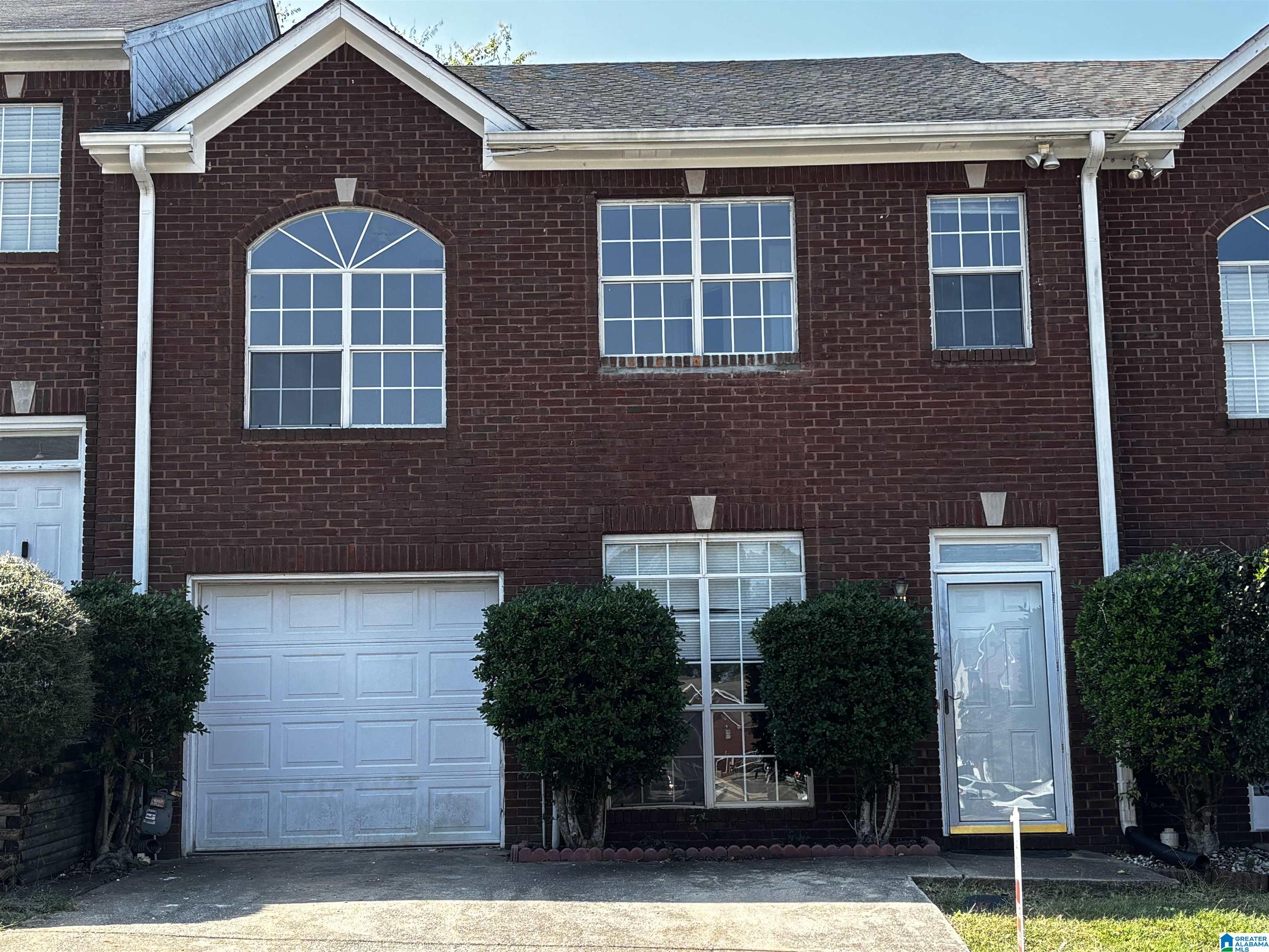 Photo 1 of Townhouse for sale at 106 Sommersby Dr, Pelham, AL 35124 | MLS# 21464089 | Listing updated on 2026-09-21
