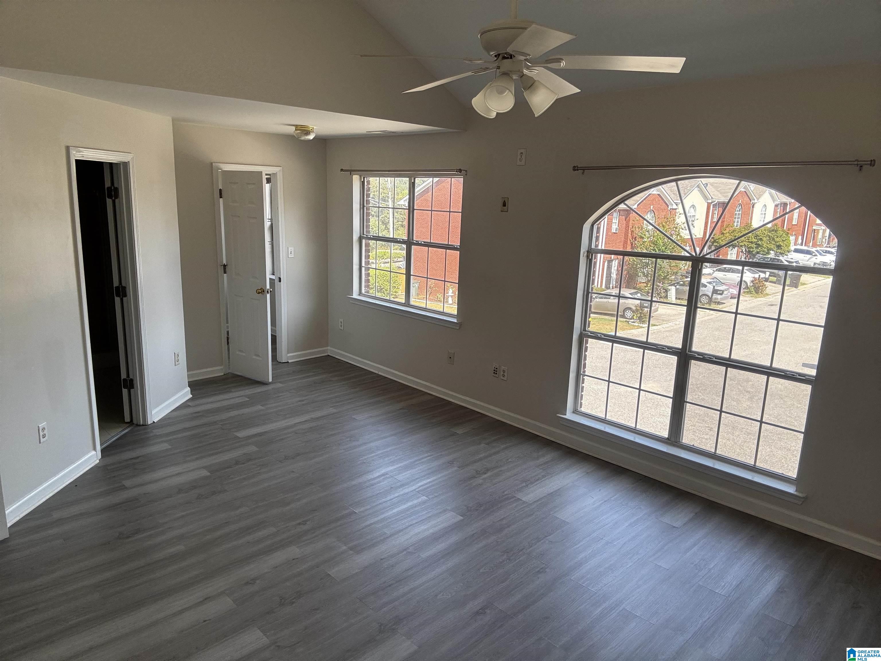 Photo 4 of Townhouse for sale at 106 Sommersby Dr, Pelham, AL 35124 | MLS# 21464089 | Listing updated on 2026-09-21