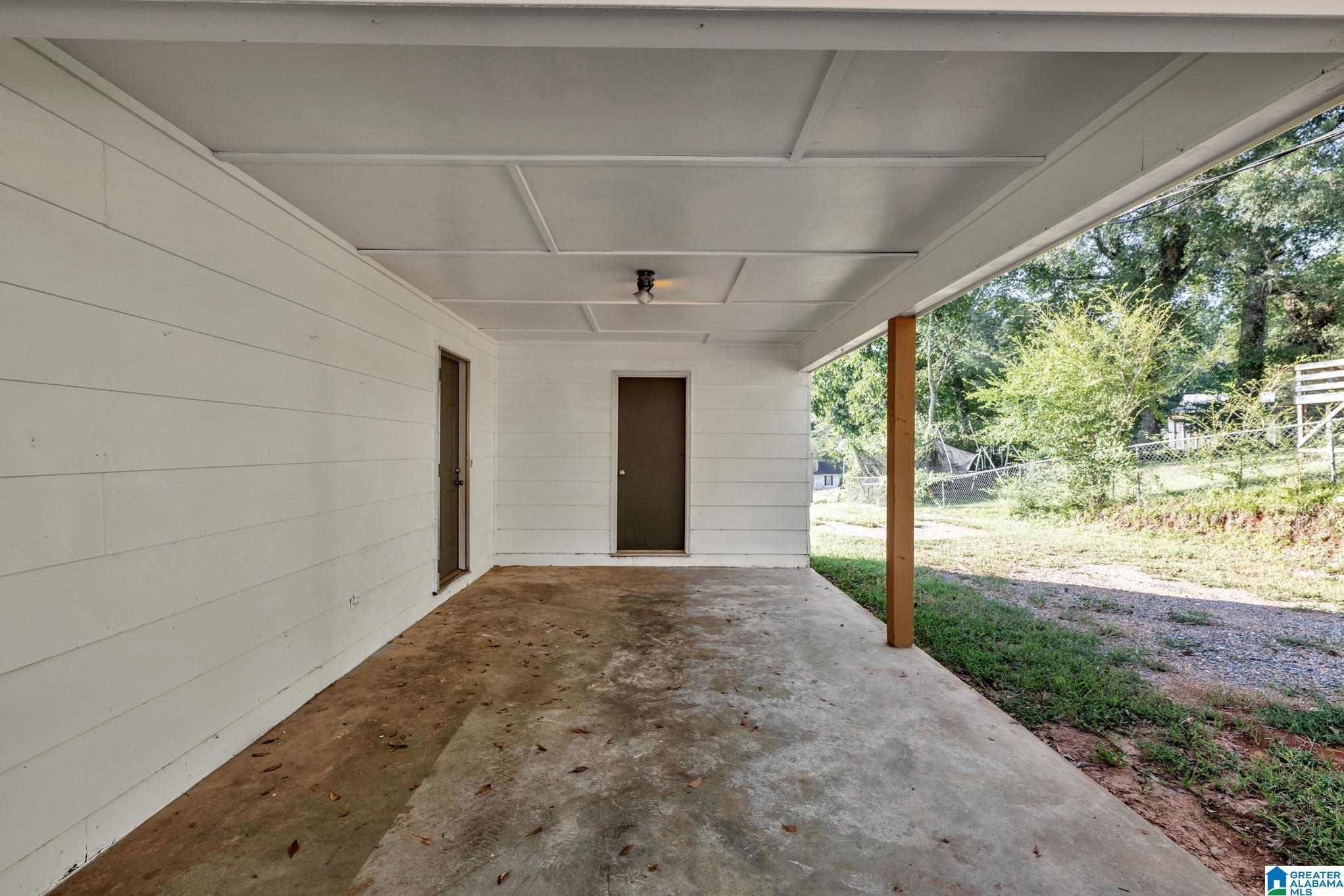 Photo 4 of Single family home for sale at 601 Self Ct, Oneonta, AL 35121 | MLS# 21464092 | Listing updated on 2026-09-07