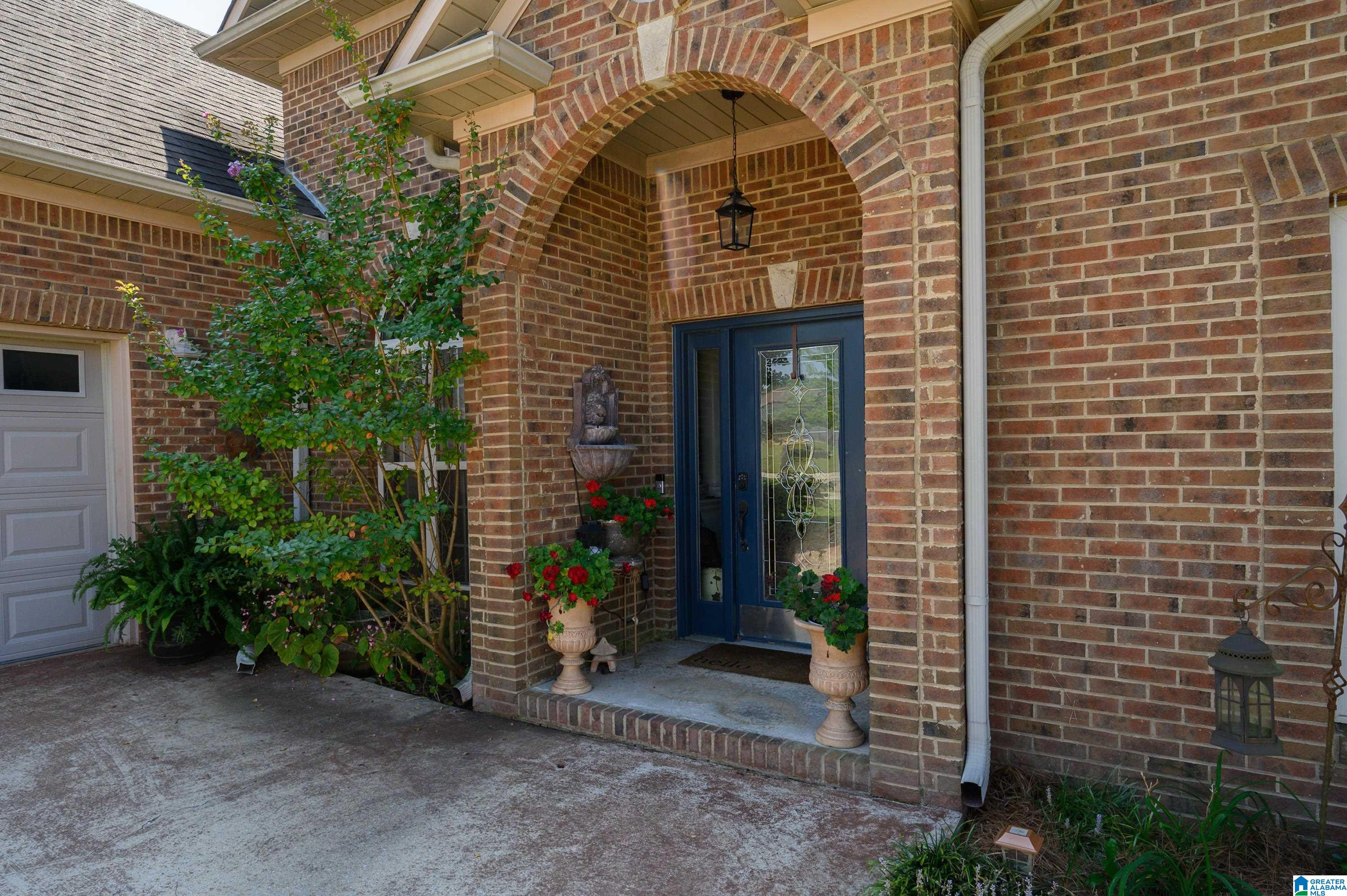 Photo 3 of Single family home for sale at 160 Oak Leaf Ct, Pell City, AL 35125 | MLS# 21464094 | Listing updated on 2026-09-05