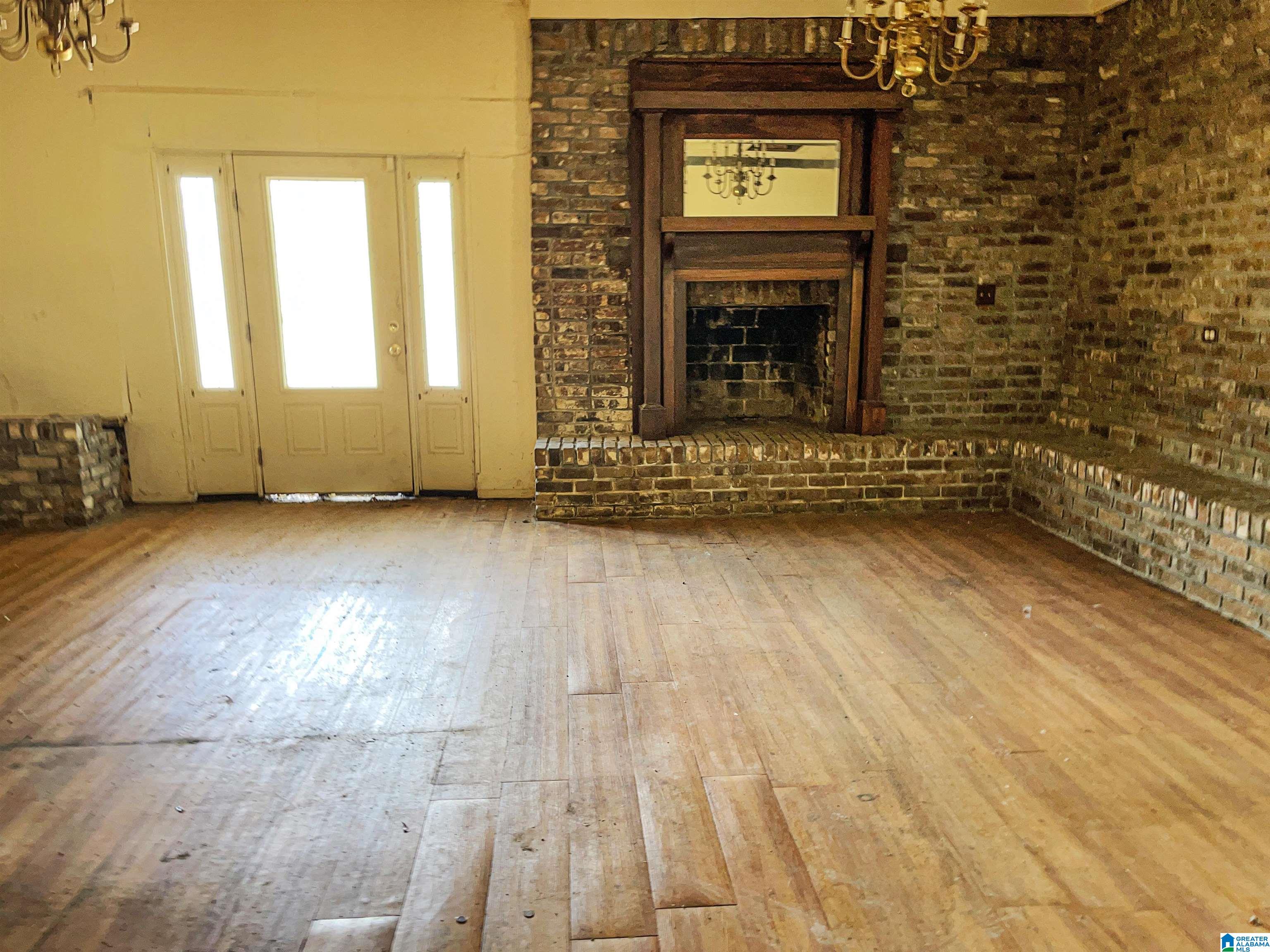 Photo 4 of Single family home for sale at 1005 Barclay Dr, Bessemer, AL 35022 | MLS# 21464095 | Listing updated on 2026-09-05
