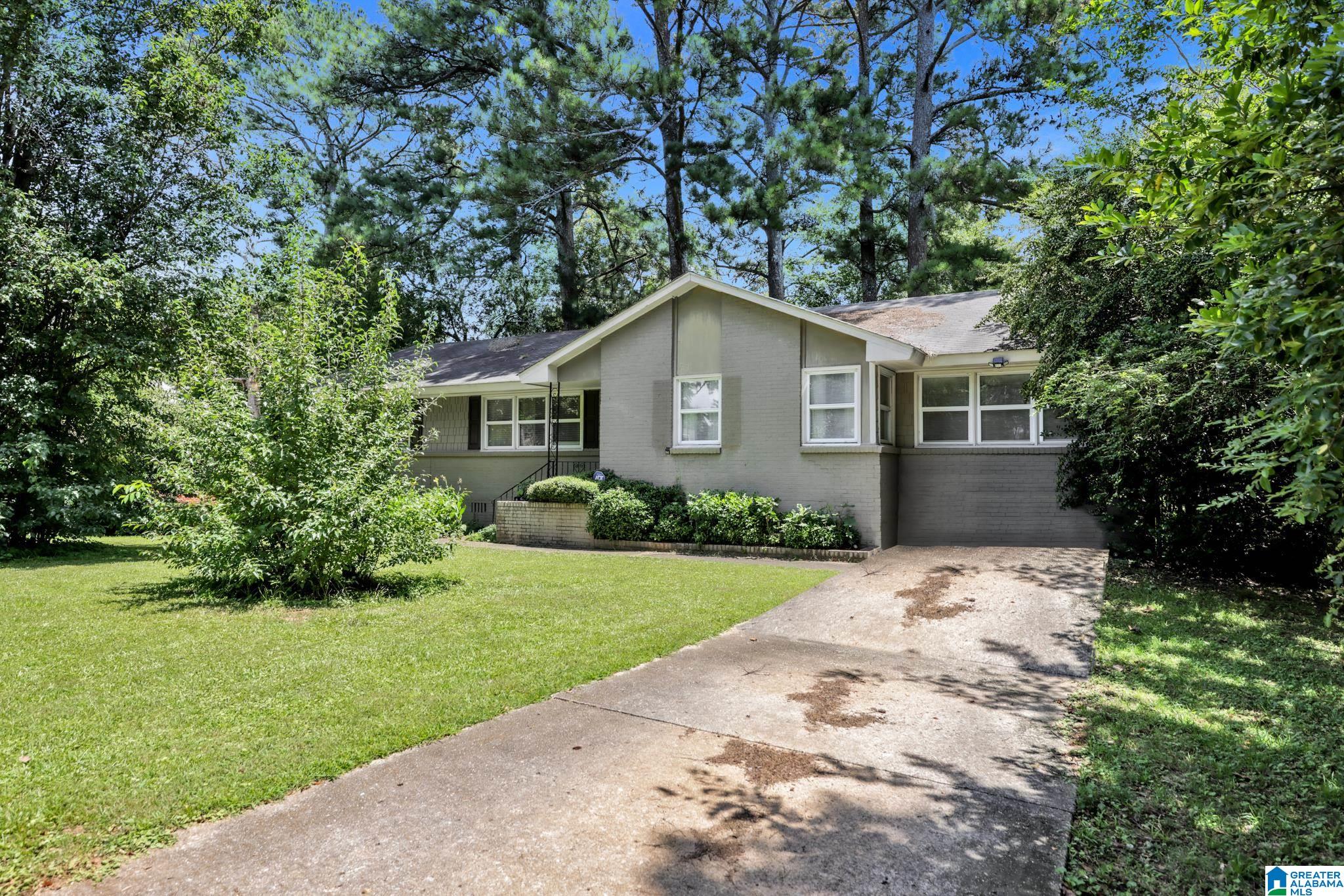 Photo 3 of Single family home for sale at 944 Reedwood Ln, Birmingham, AL 35235 | MLS# 21464097 | Listing updated on 2026-09-15