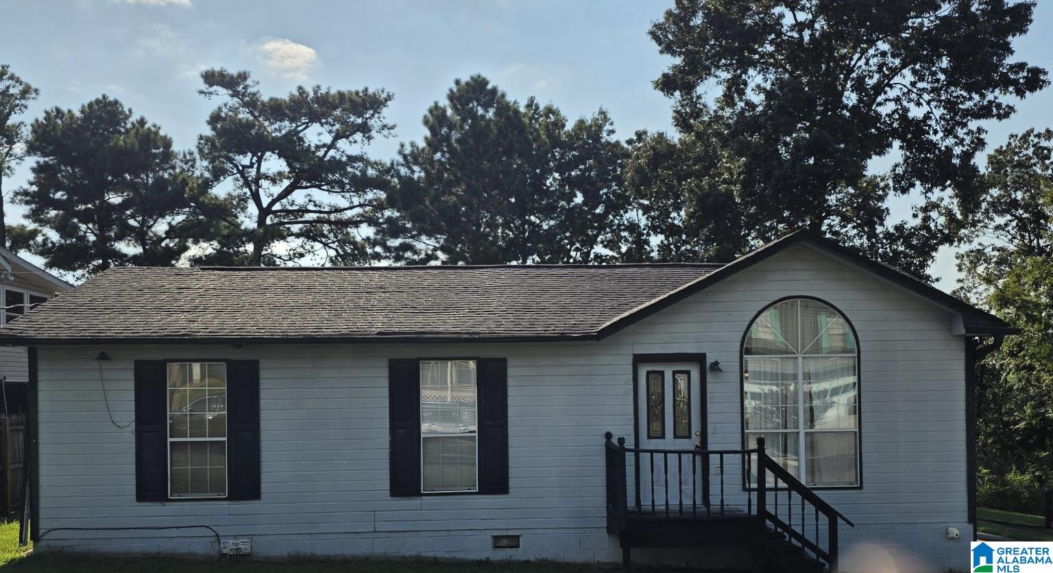 Photo 1 of Sale Pending at 1924 Clover Dr, Birmingham, AL 35214 | MLS# 21464100 | Listing updated on 2026-09-14