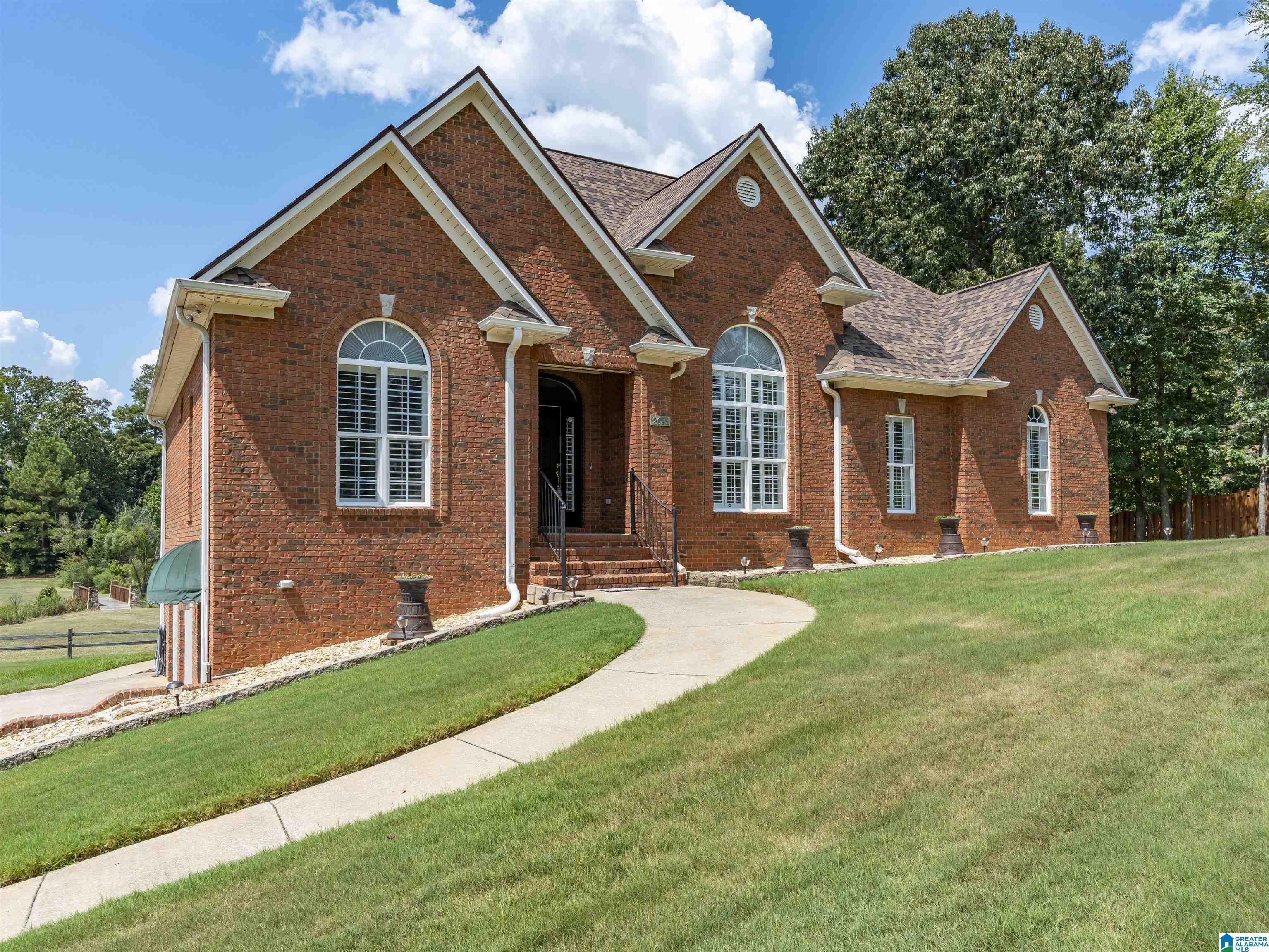 Photo 1 of Single family home for sale at 2693 Hawthorne Lake Rd, Helena, AL 35022 | MLS# 21464104 | Listing updated on 2026-09-16