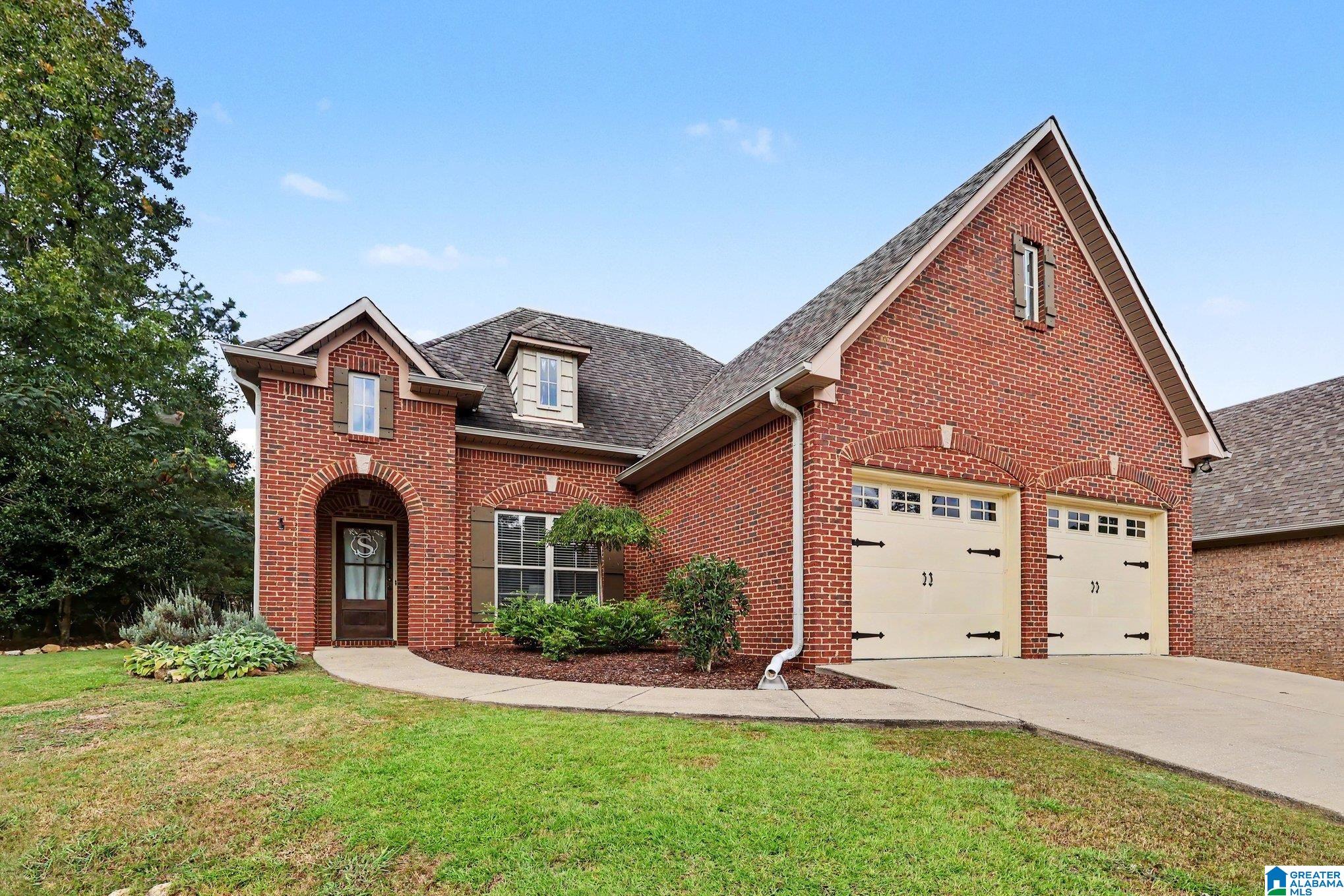 Photo 1 of Single family home for sale at 1124 Weybridge Way, Pelham, AL 35124 | MLS# 21464106 | Listing updated on 2026-09-11