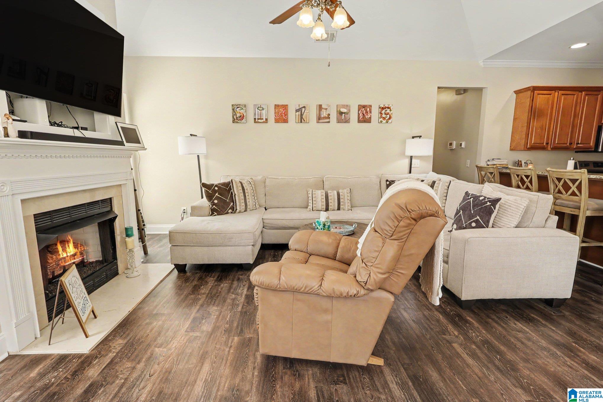 Photo 2 of Single family home for sale at 1124 Weybridge Way, Pelham, AL 35124 | MLS# 21464106 | Listing updated on 2026-09-11