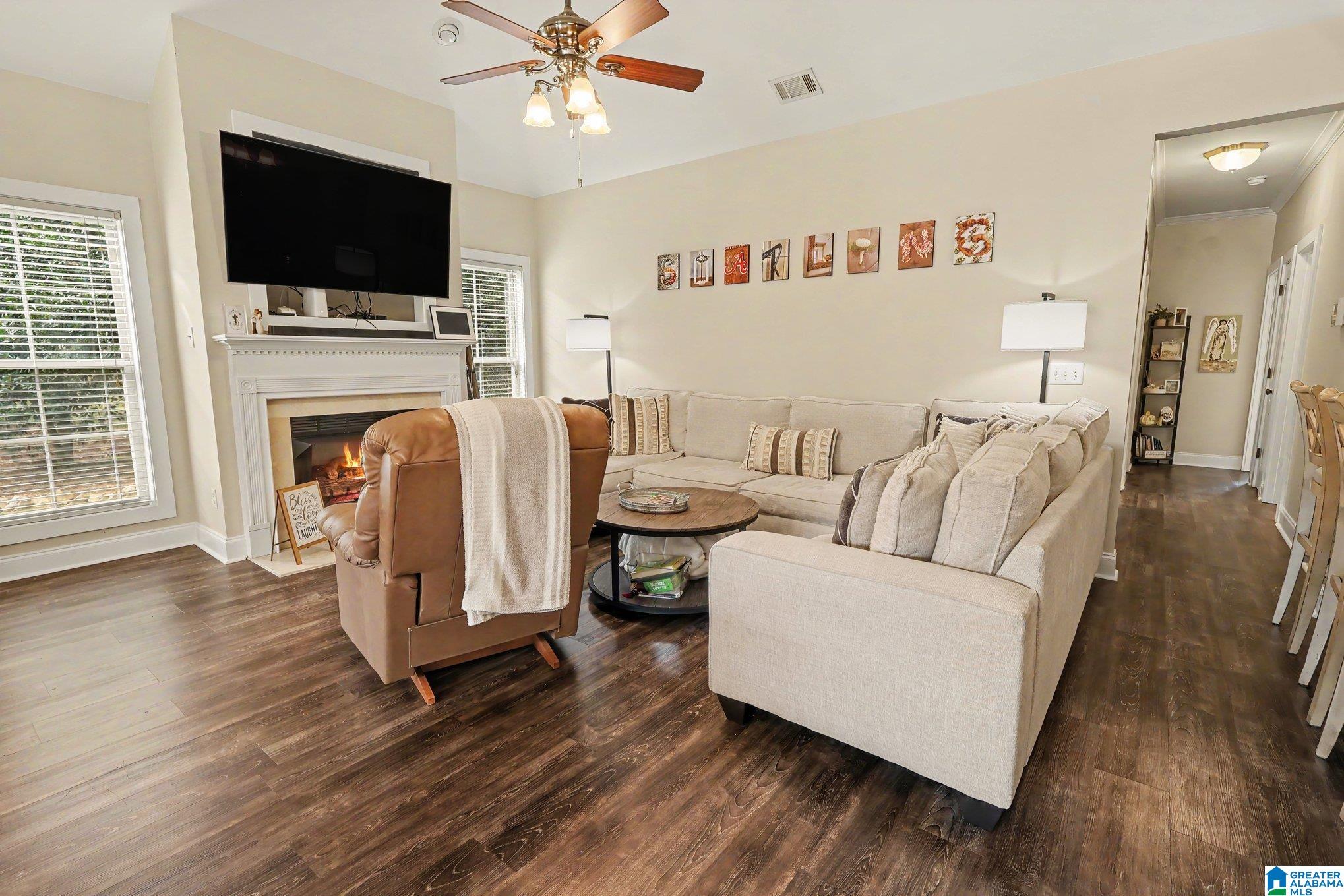 Photo 3 of Single family home for sale at 1124 Weybridge Way, Pelham, AL 35124 | MLS# 21464106 | Listing updated on 2026-09-11