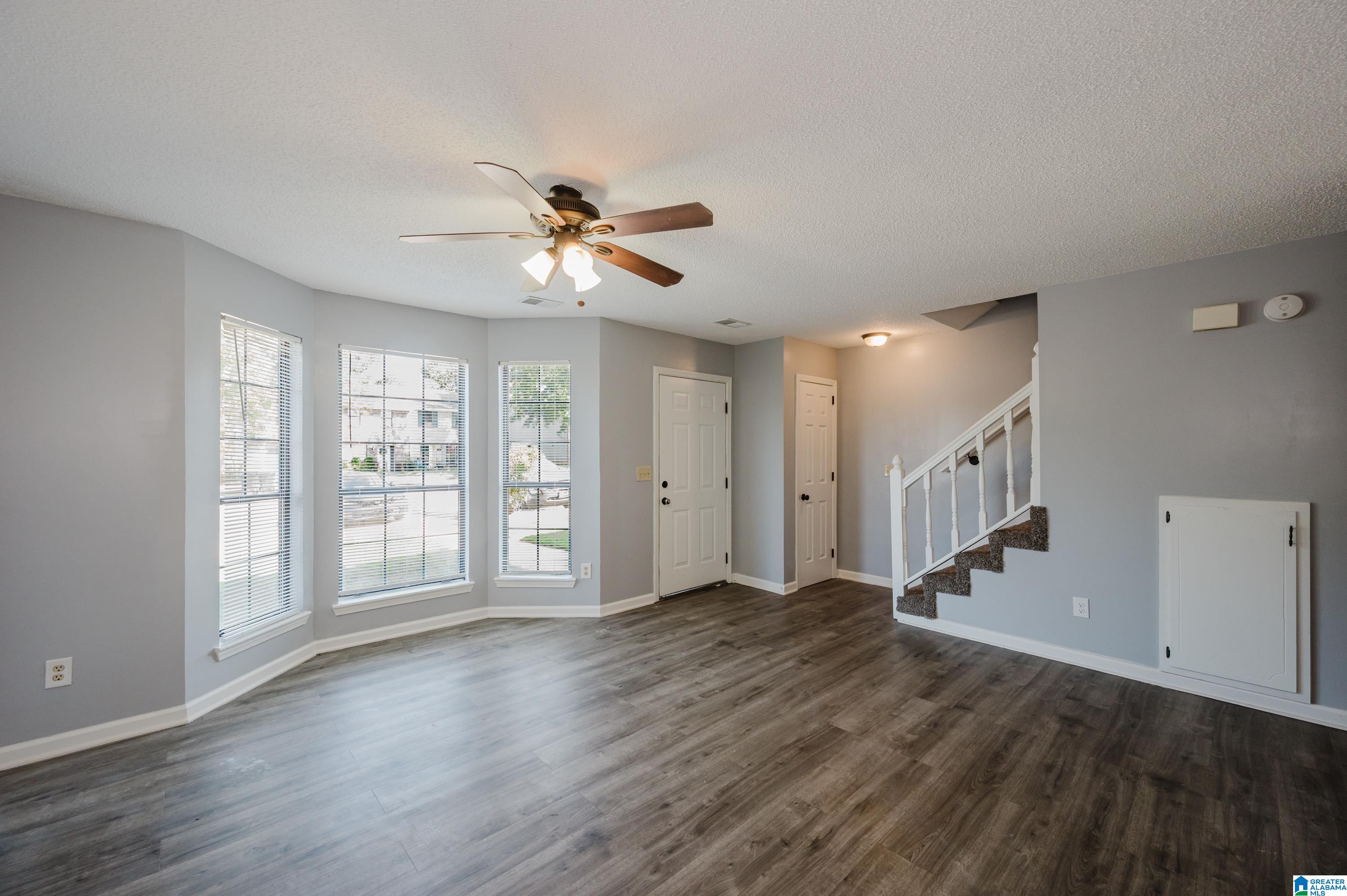 Photo 3 of Sale Pending at 2152 Cheshire Dr, Birmingham, AL 35235 | MLS# 21464108 | Listing updated on 2026-09-05