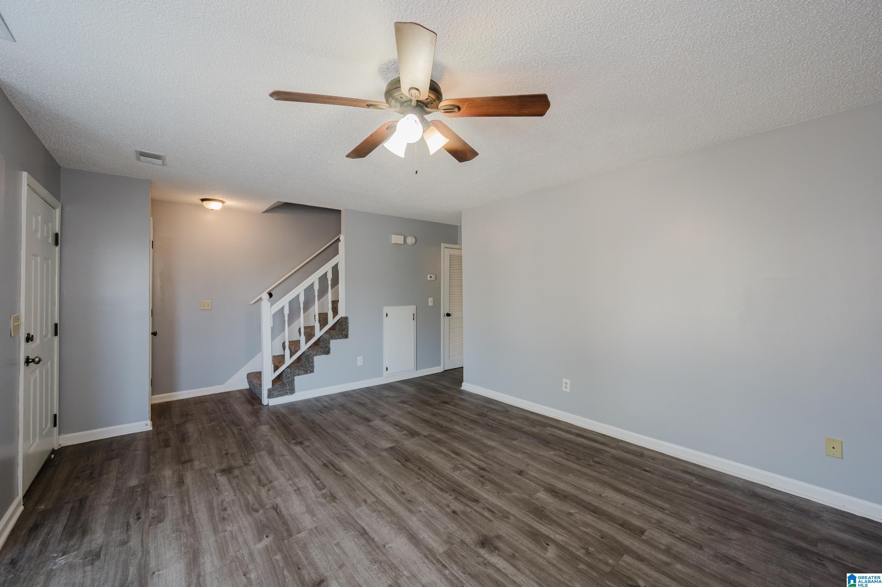 Photo 3 of Sale Pending at 2152 Cheshire Dr, Birmingham, AL 35235 | MLS# 21464108 | Listing updated on 2026-09-05