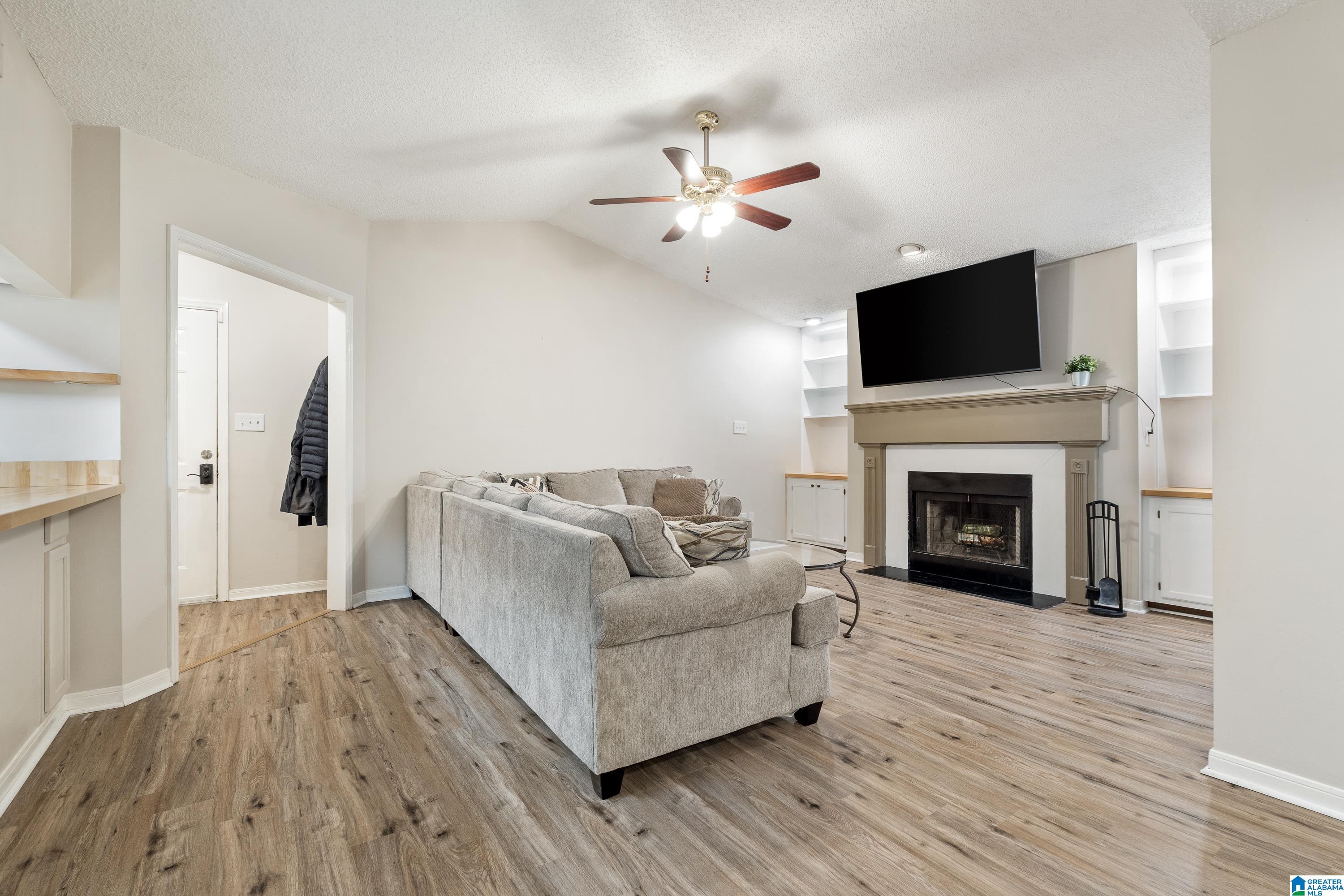 Photo 4 of Condo for sale at 1008 Gables Dr #In Bldg 10, Hoover, AL 35244 | MLS# 21464113 | Listing updated on 2026-09-05