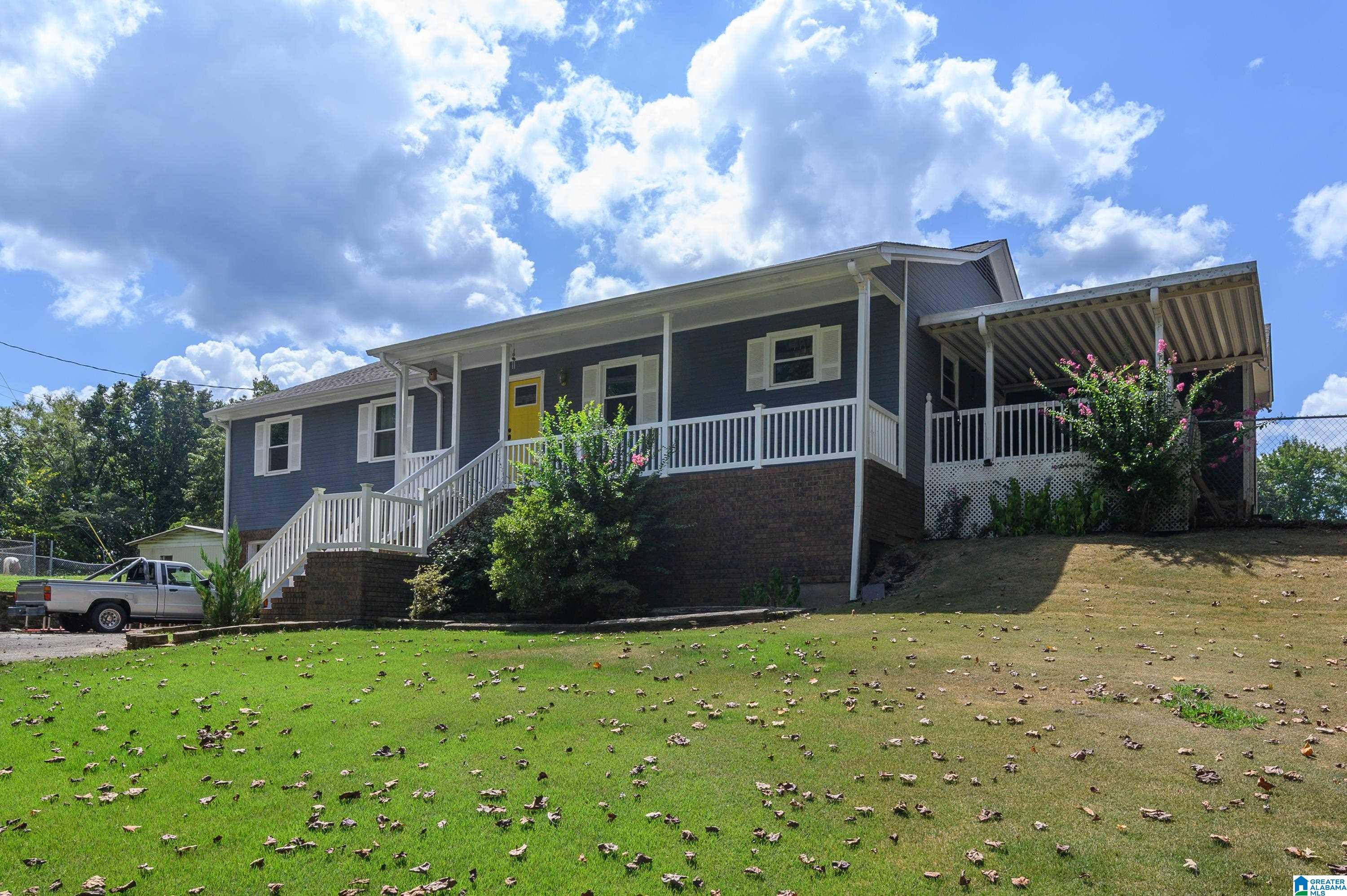 Photo 2 of Single family home for sale at 2524 Rhody Dr, Gardendale, AL 35071 | MLS# 21464117 | Listing updated on 2026-09-17