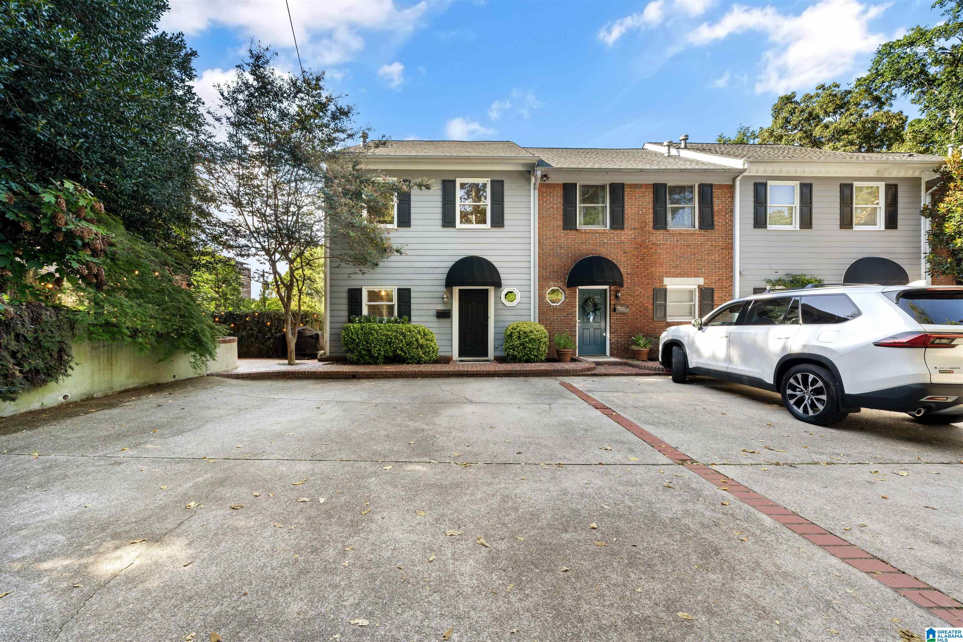 Photo 2 of Single family home for sale at 3027 Highland Ave S, Birmingham, AL 35205 | MLS# 21464118 | Listing updated on 2026-09-11