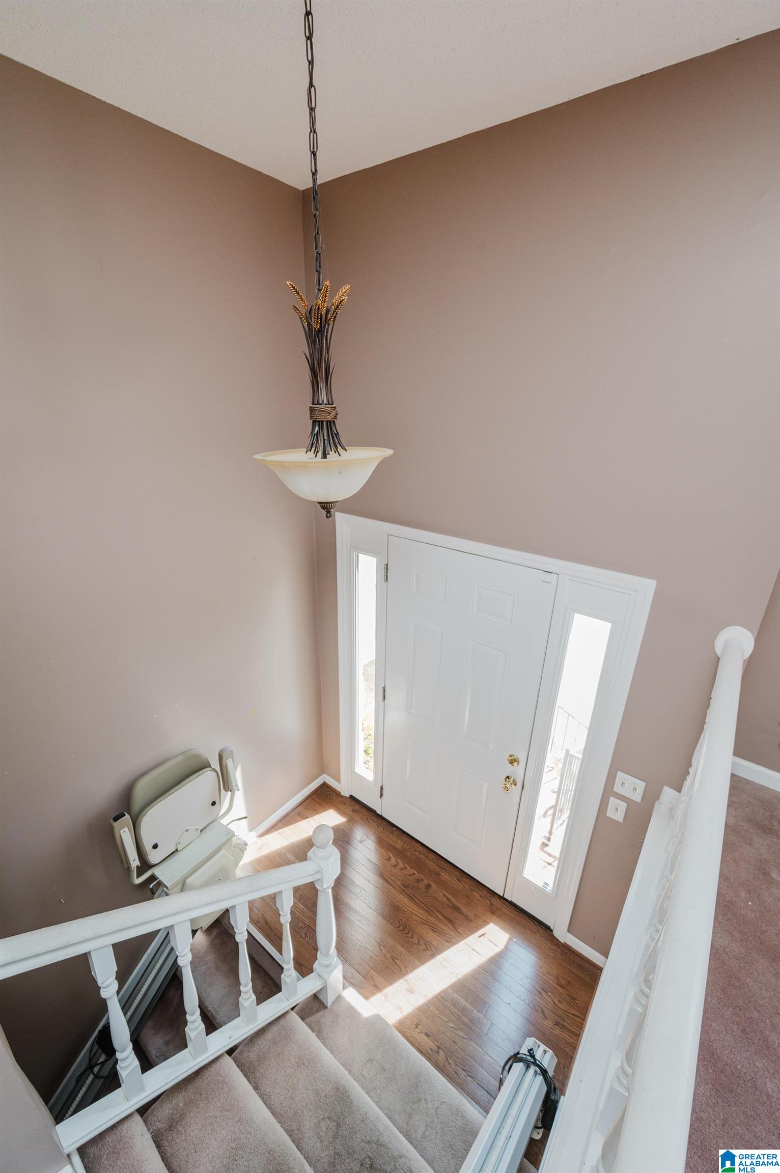 Photo 3 of Sale Pending at 2220 Williamsburg Dr, Pelham, AL 35124 | MLS# 21464121 | Listing updated on 2026-09-15