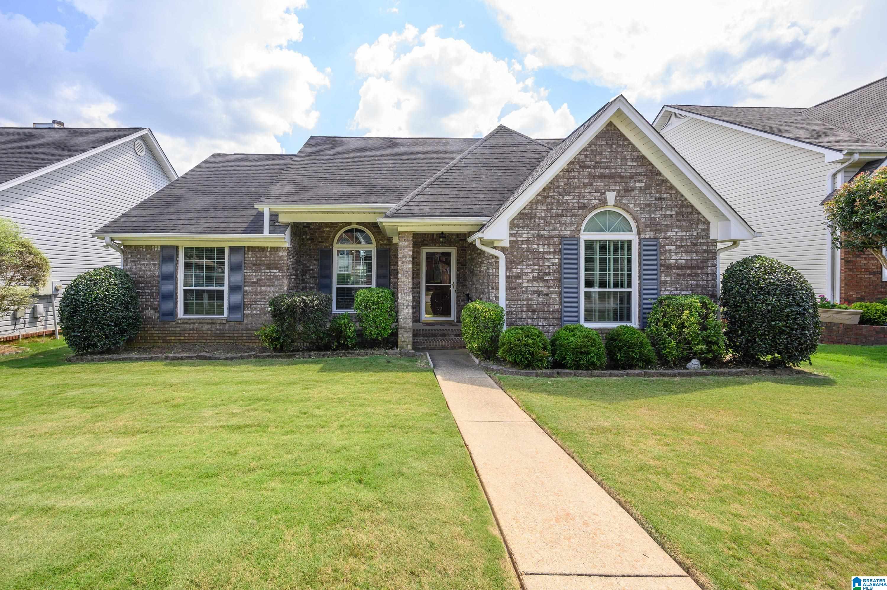 Photo 1 of Single family home for sale at 145 Stratford Cir, Pelham, AL 35124 | MLS# 21464122 | Listing updated on 2026-09-07