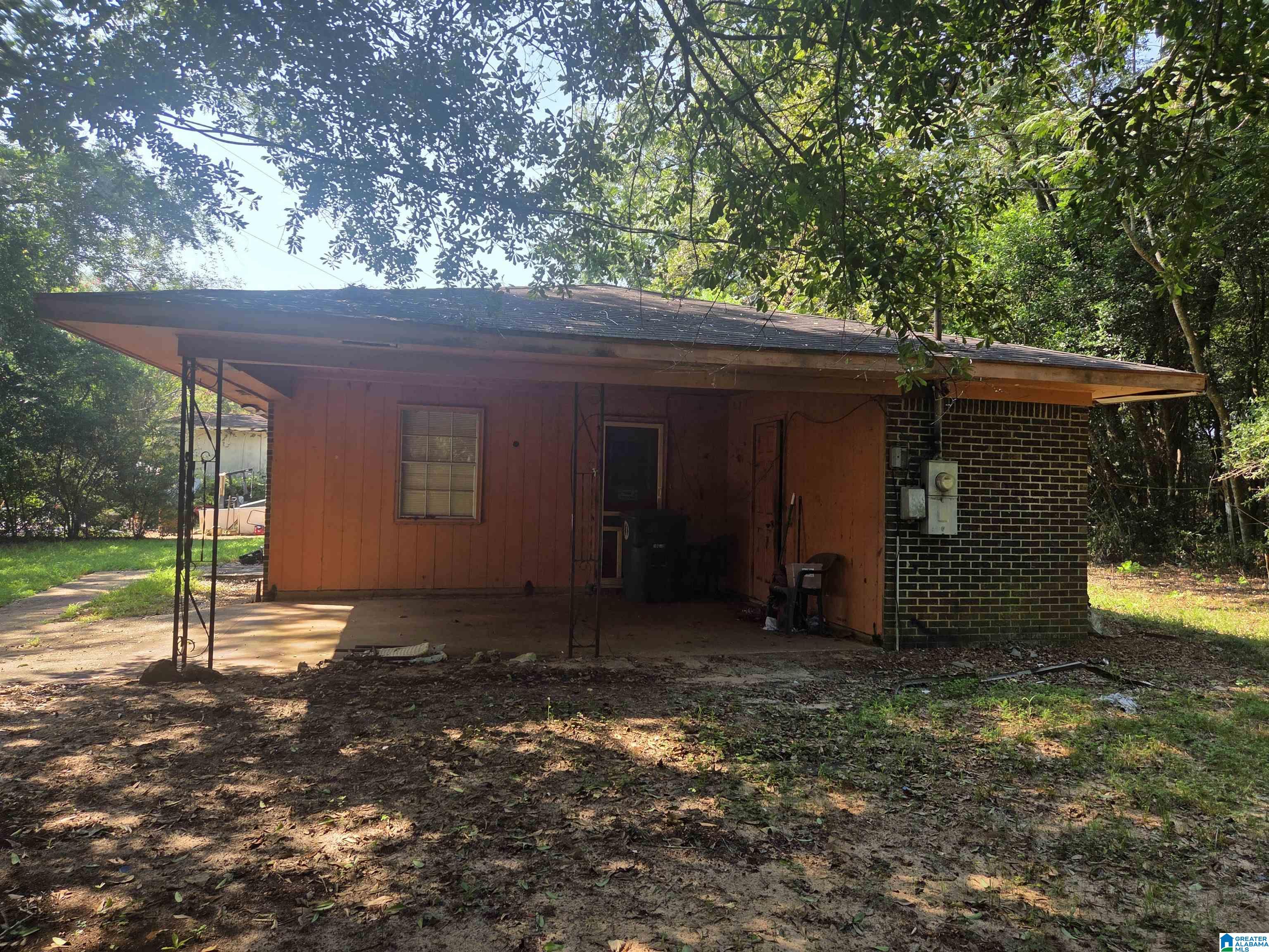 Photo 4 of Sale Pending at 211 East Dr, Enterprise, AL 36330 | MLS# 21464134 | Listing updated on 2026-09-09