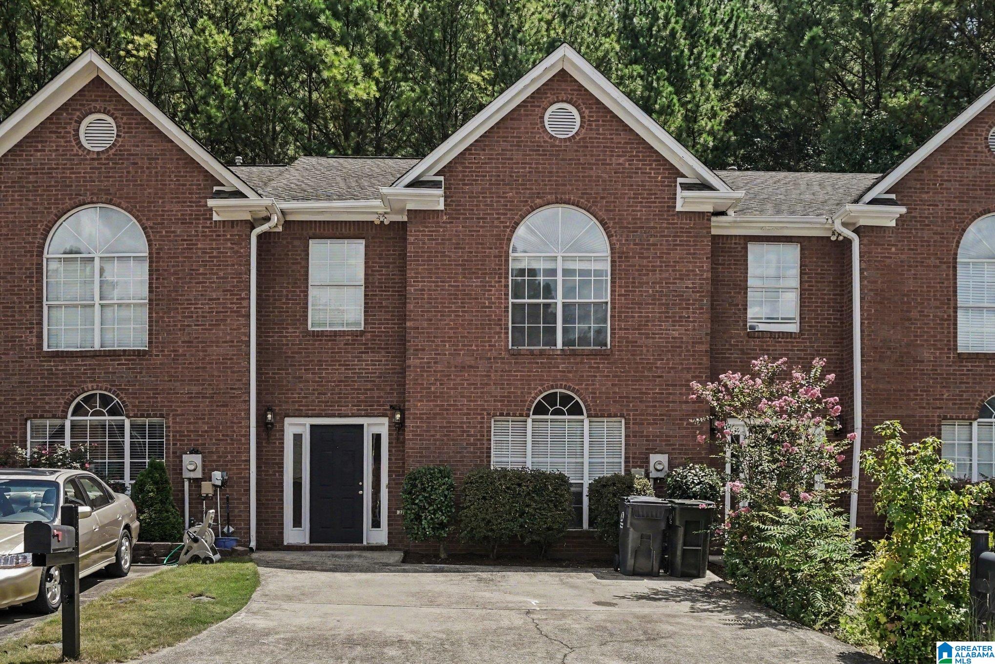Photo 2 of Townhouse for sale at 449 Cambrian Ridge Trl, Pelham, AL 35124 | MLS# 21464139 | Listing updated on 2026-09-25