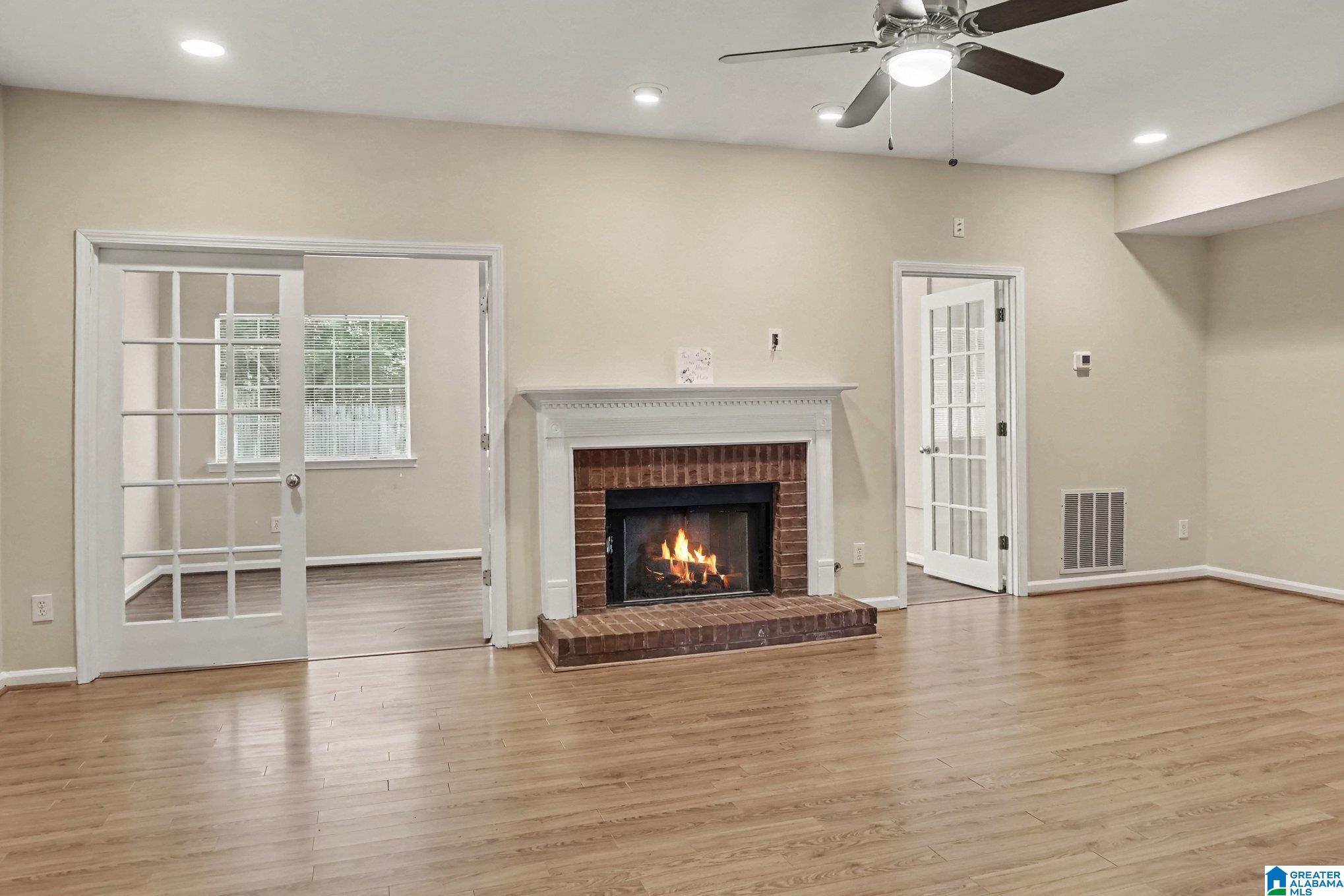 Photo 4 of Townhouse for sale at 449 Cambrian Ridge Trl, Pelham, AL 35124 | MLS# 21464139 | Listing updated on 2026-09-25