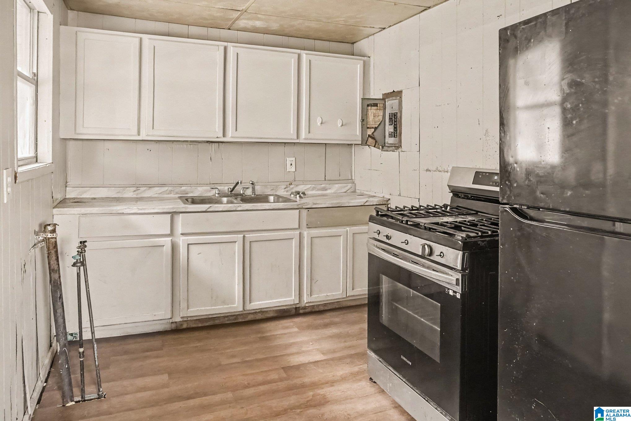 Photo 3 of Single family home for sale at 3348 34th Street N, Birmingham, AL 35207 | MLS# 21464153 | Listing updated on 2026-09-05