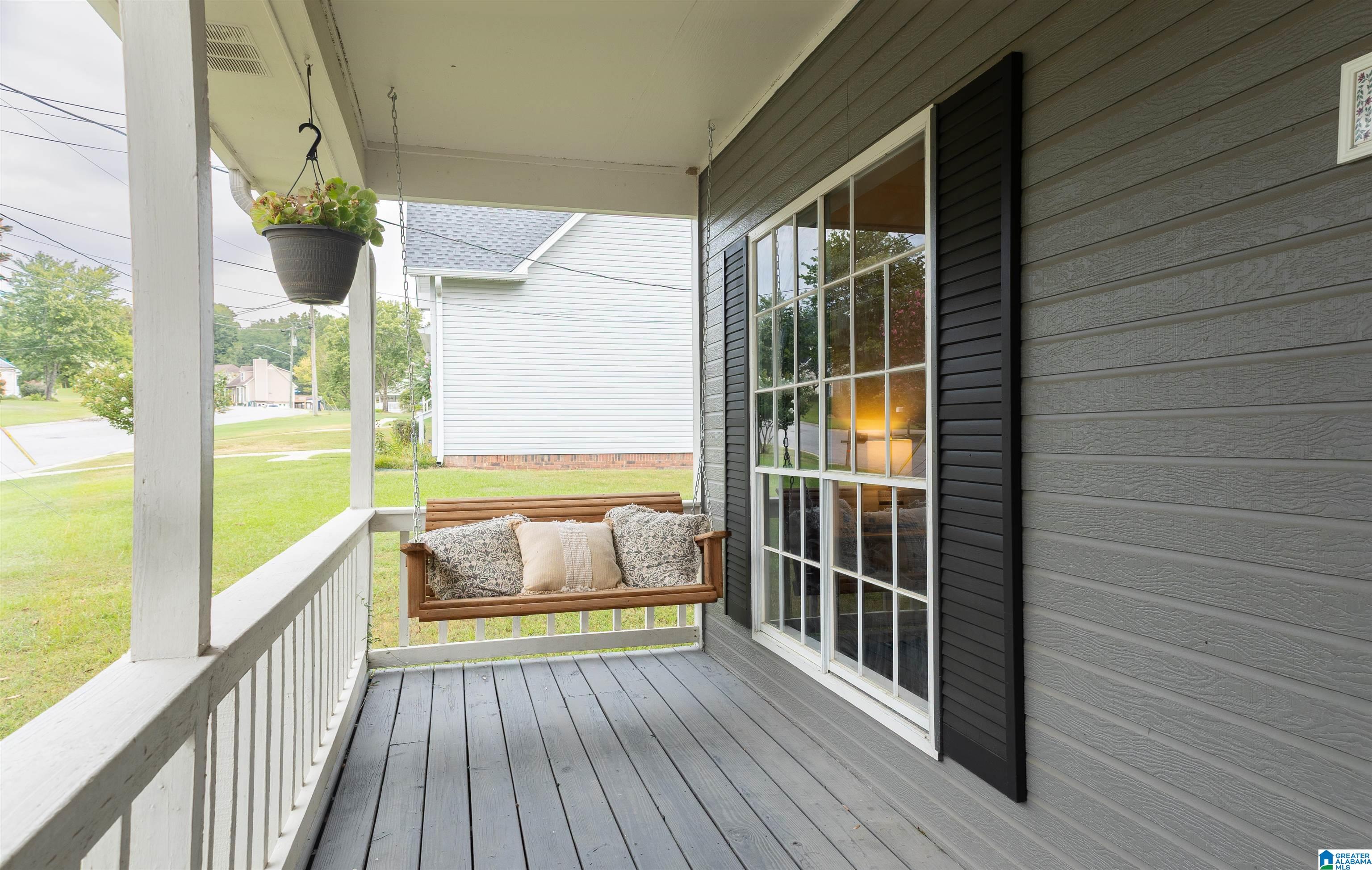 Photo 2 of Sale Pending at 116 Dolphin Ct, Alabaster, AL 35007 | MLS# 21464158 | Listing updated on 2026-09-21