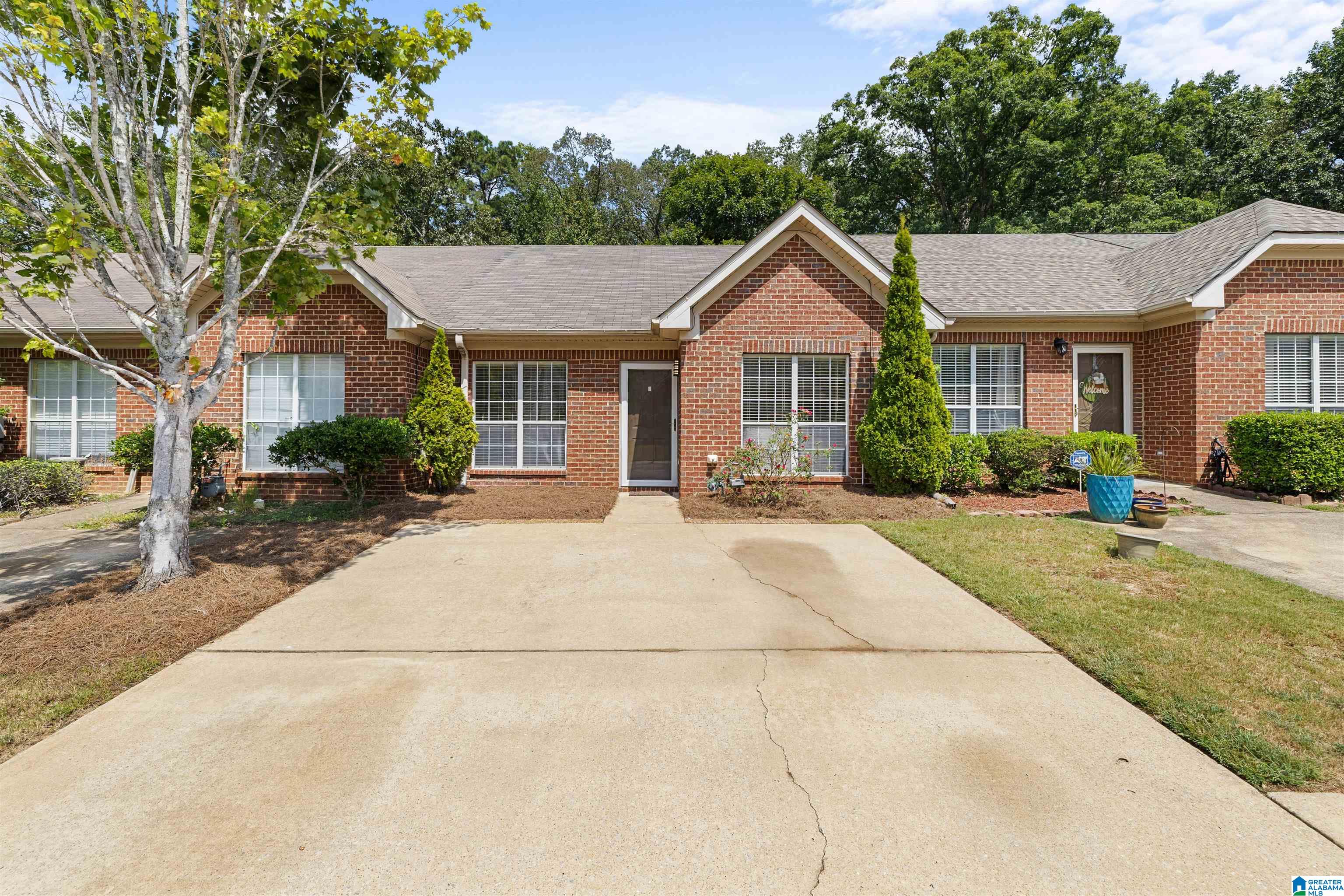 Photo 2 of Sale Pending at 2791 Southwood Ln, Bessemer, AL 35022 | MLS# 21464162 | Listing updated on 2026-09-15