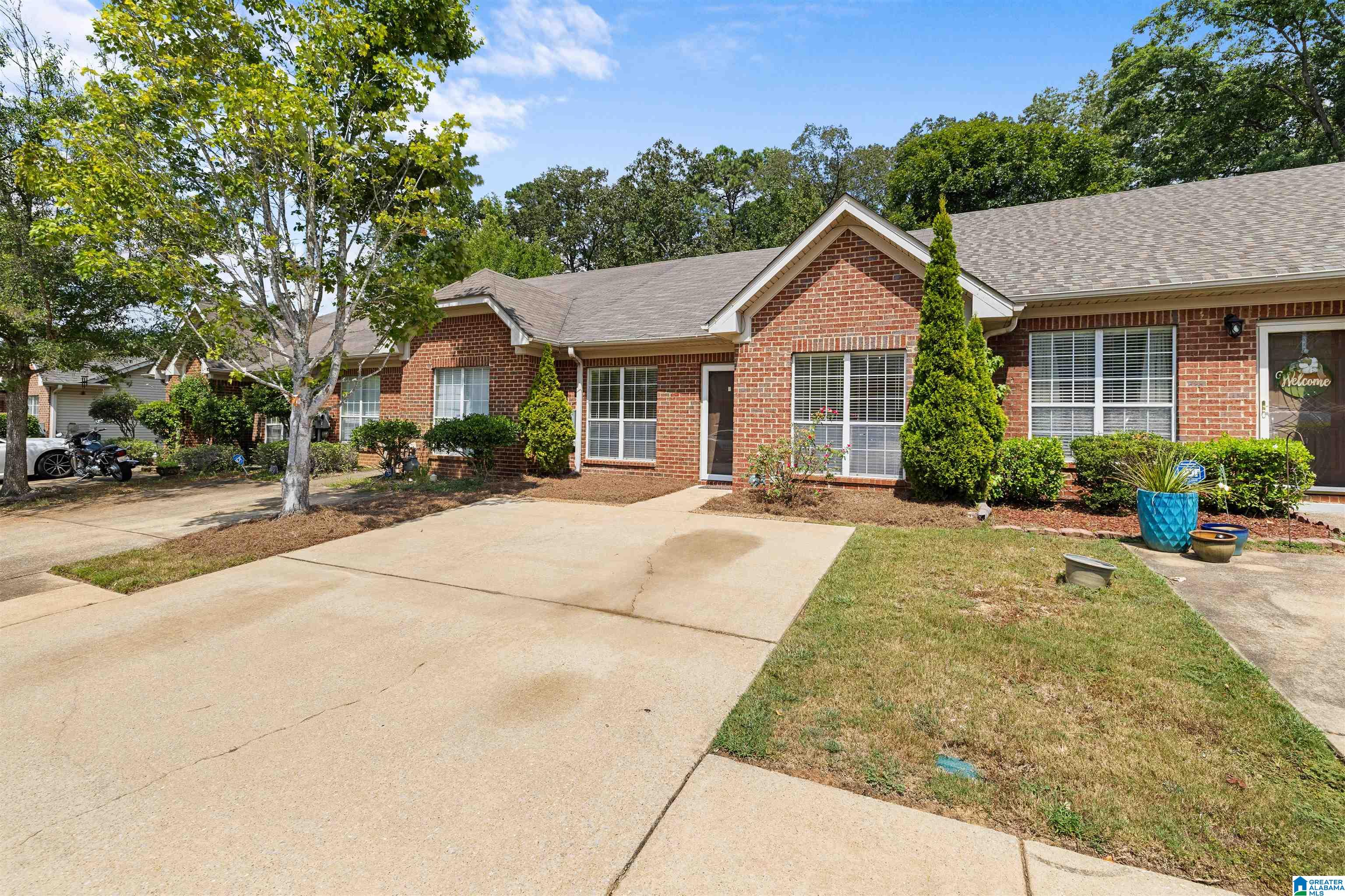 Photo 3 of Sale Pending at 2791 Southwood Ln, Bessemer, AL 35022 | MLS# 21464162 | Listing updated on 2026-09-15