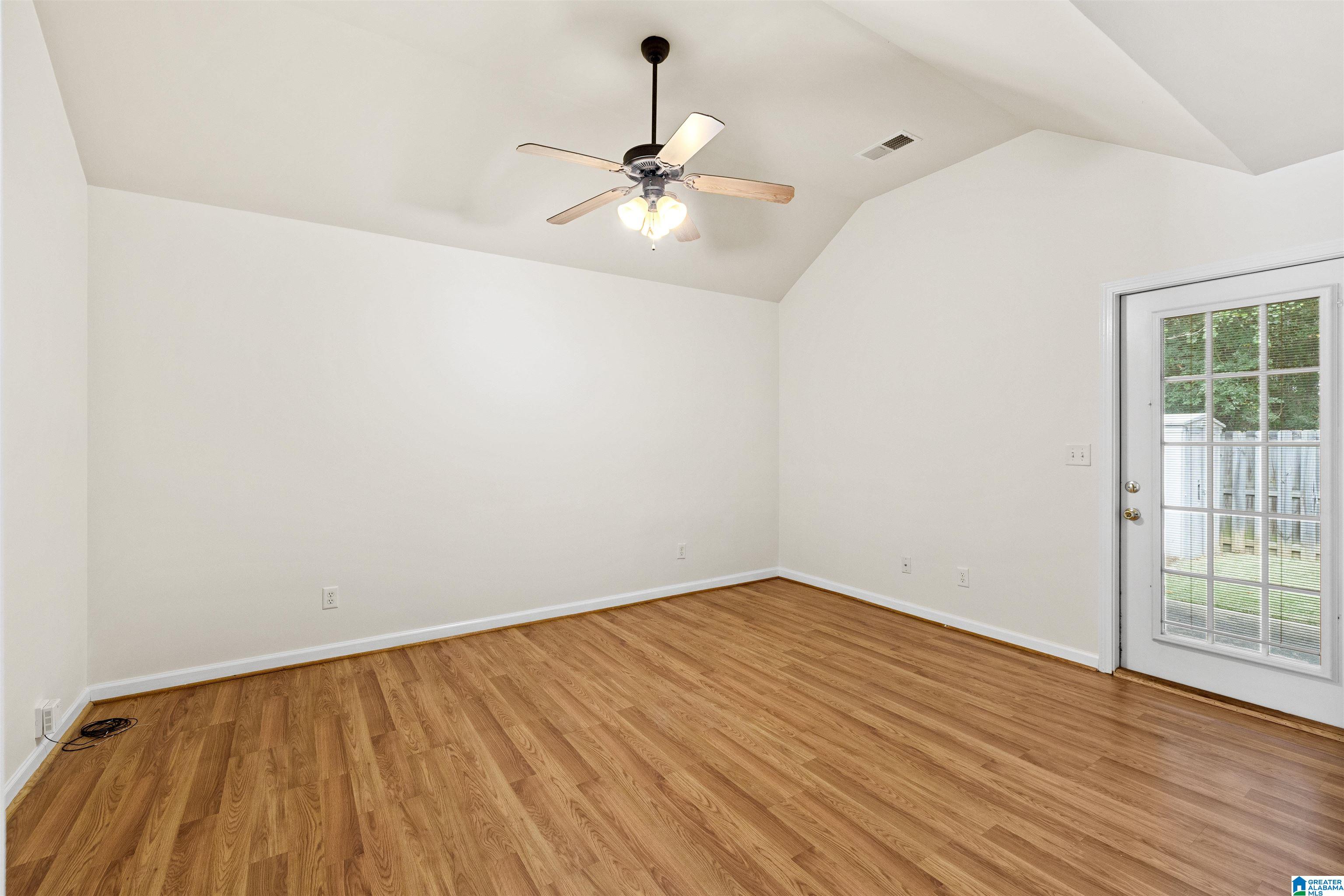 Photo 4 of Sale Pending at 2791 Southwood Ln, Bessemer, AL 35022 | MLS# 21464162 | Listing updated on 2026-09-15