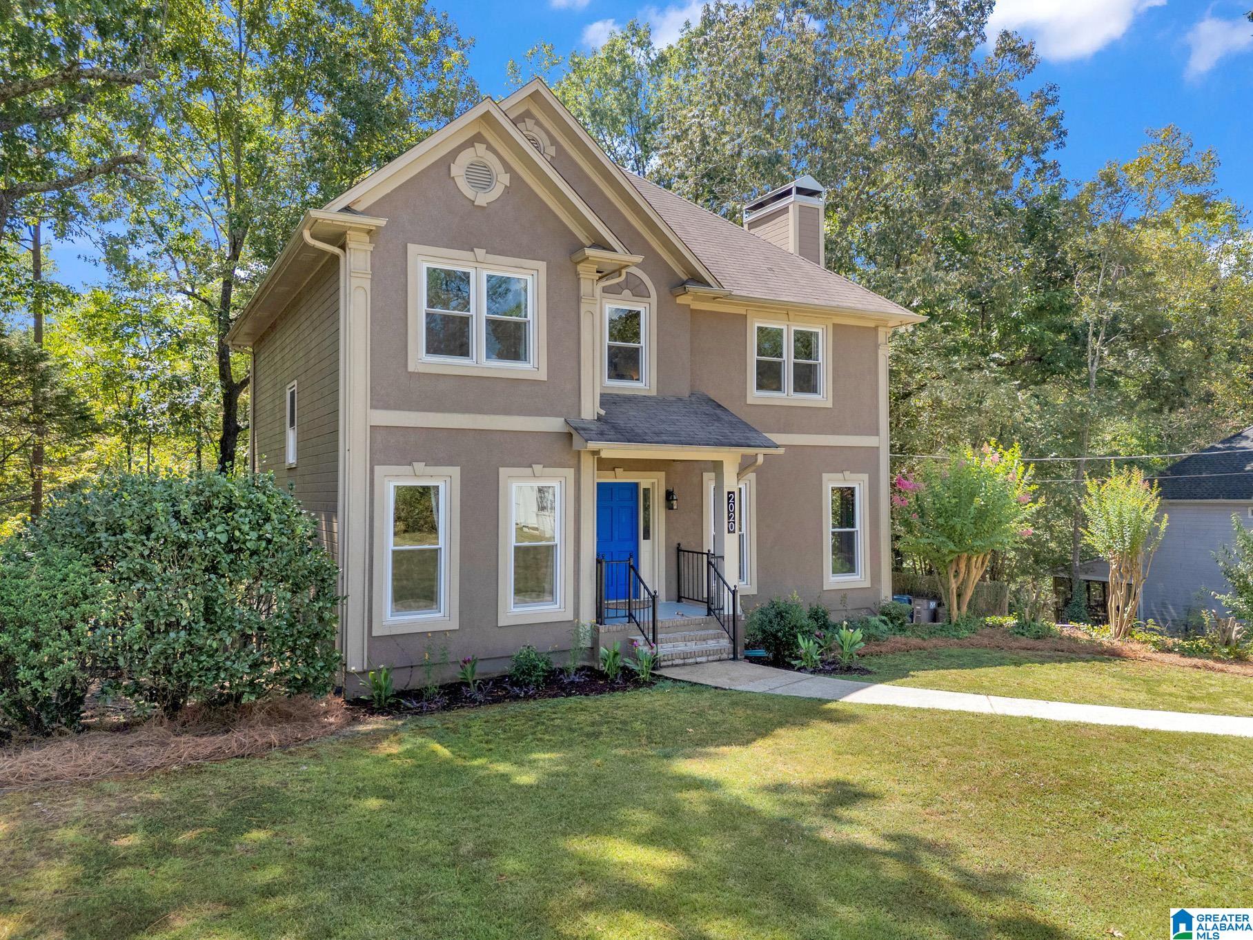 Photo 2 of Single family home for sale at 2020 Crosscrest Dr, Hoover, AL 35244 | MLS# 21464176 | Listing updated on 2026-09-13