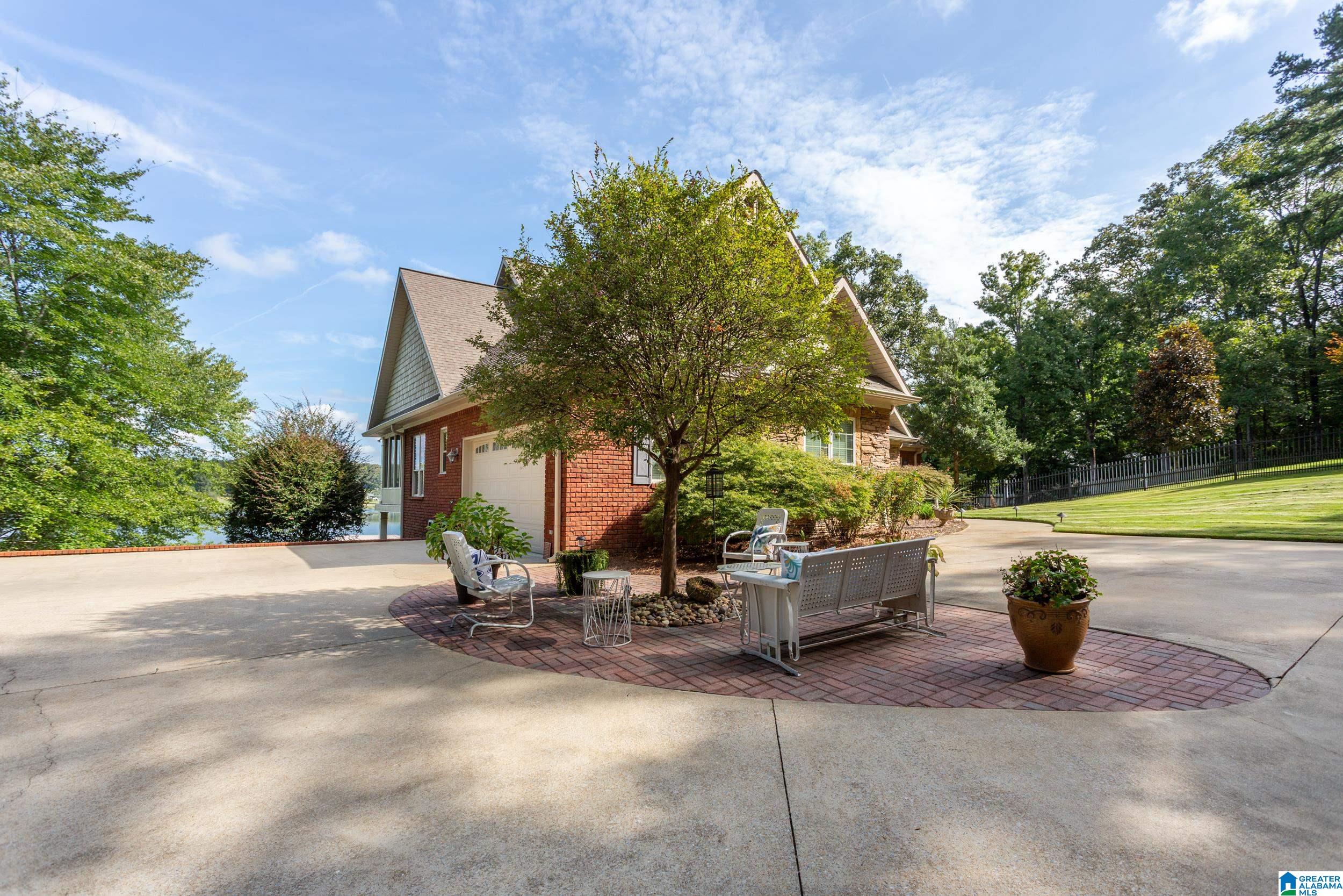 Photo 3 of Single family home for sale at 130 Sunset Cvs, Ohatchee, AL 36271 | MLS# 21464184 | Listing updated on 2026-09-14