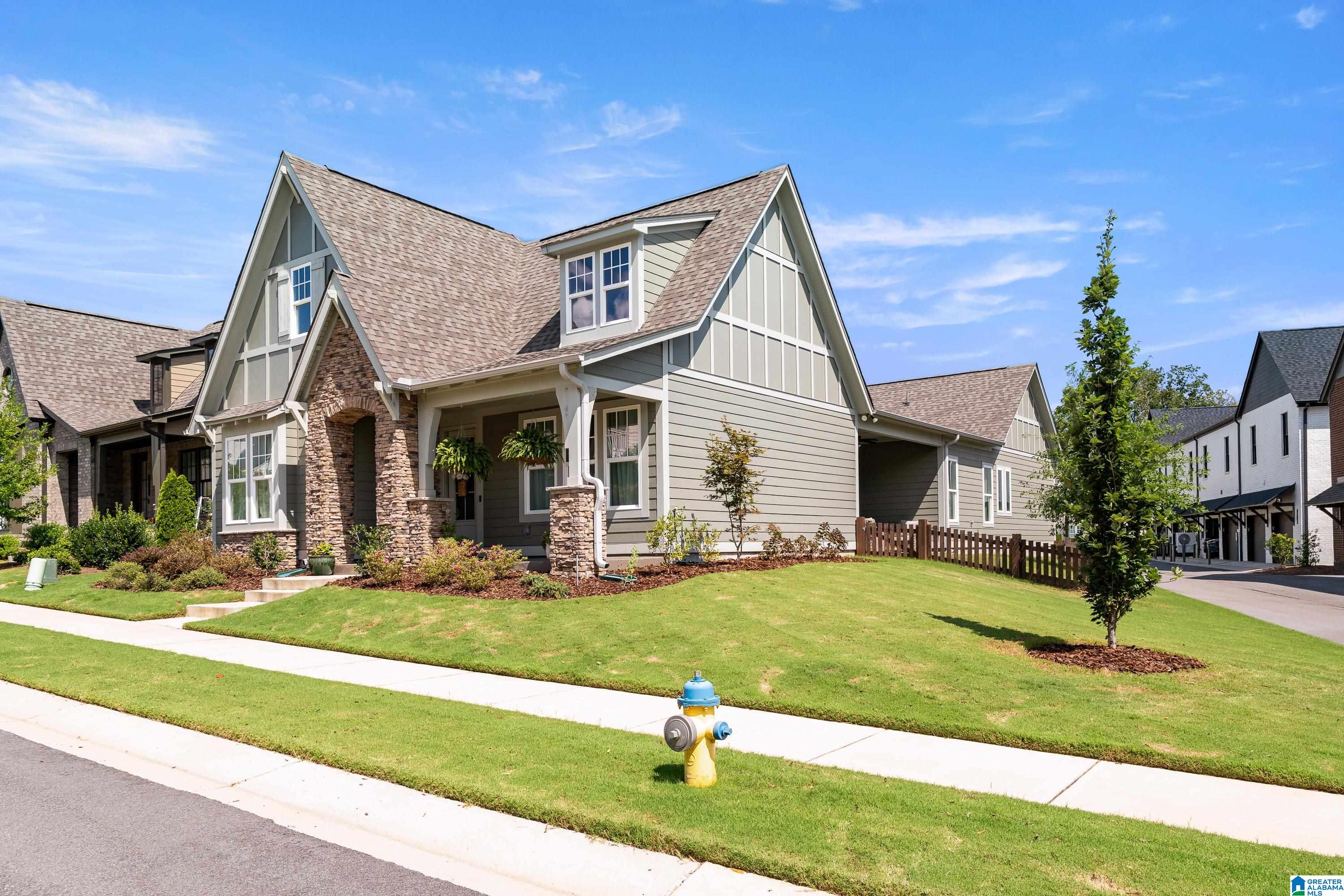 Photo 2 of Sale Pending at 1721 Coburn St, Birmingham, AL 35244 | MLS# 21464203 | Listing updated on 2026-09-16