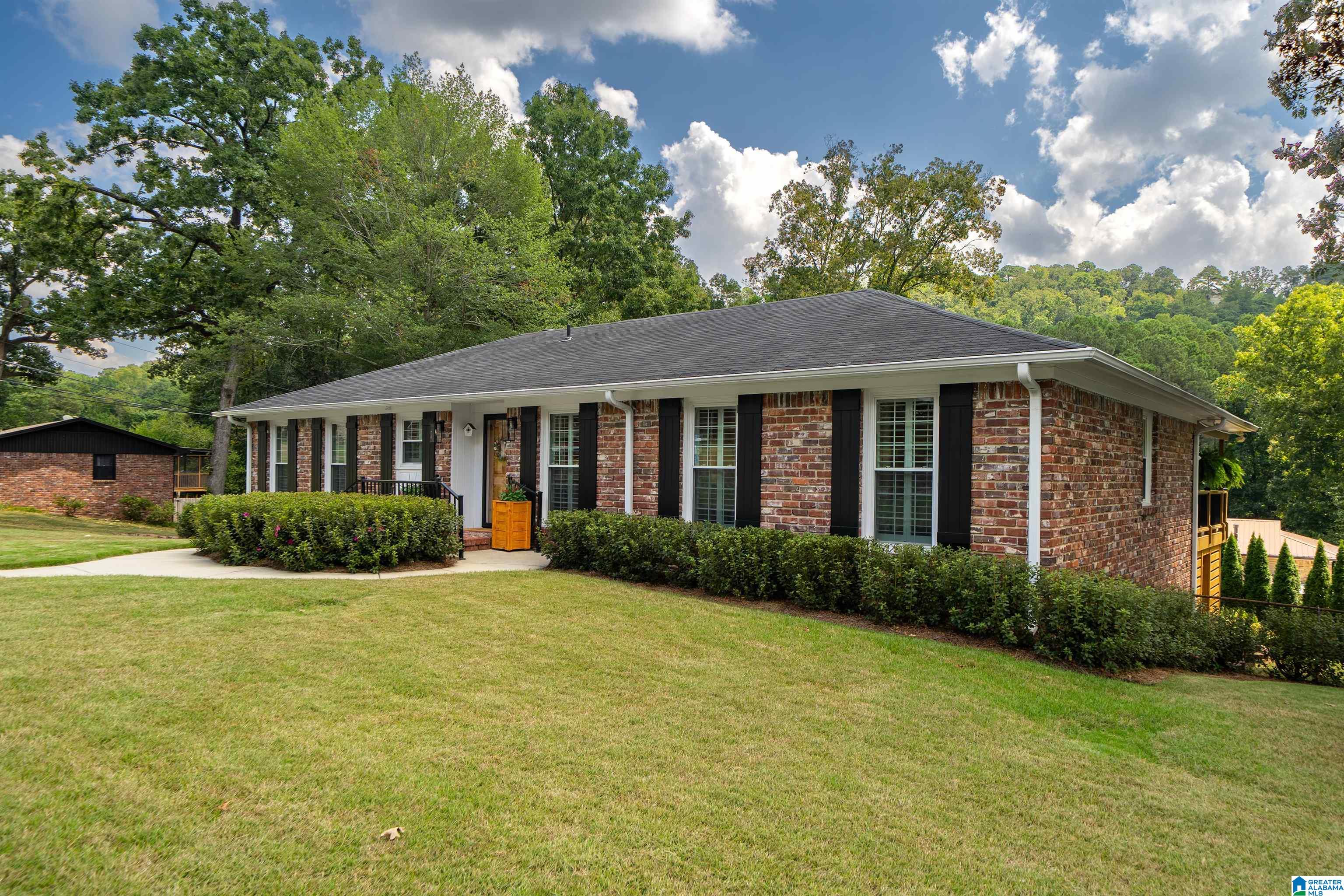Photo 2 of Sale Pending at 1233 Forest Brk Cir, Birmingham, AL 35226 | MLS# 21464209 | Listing updated on 2026-09-12
