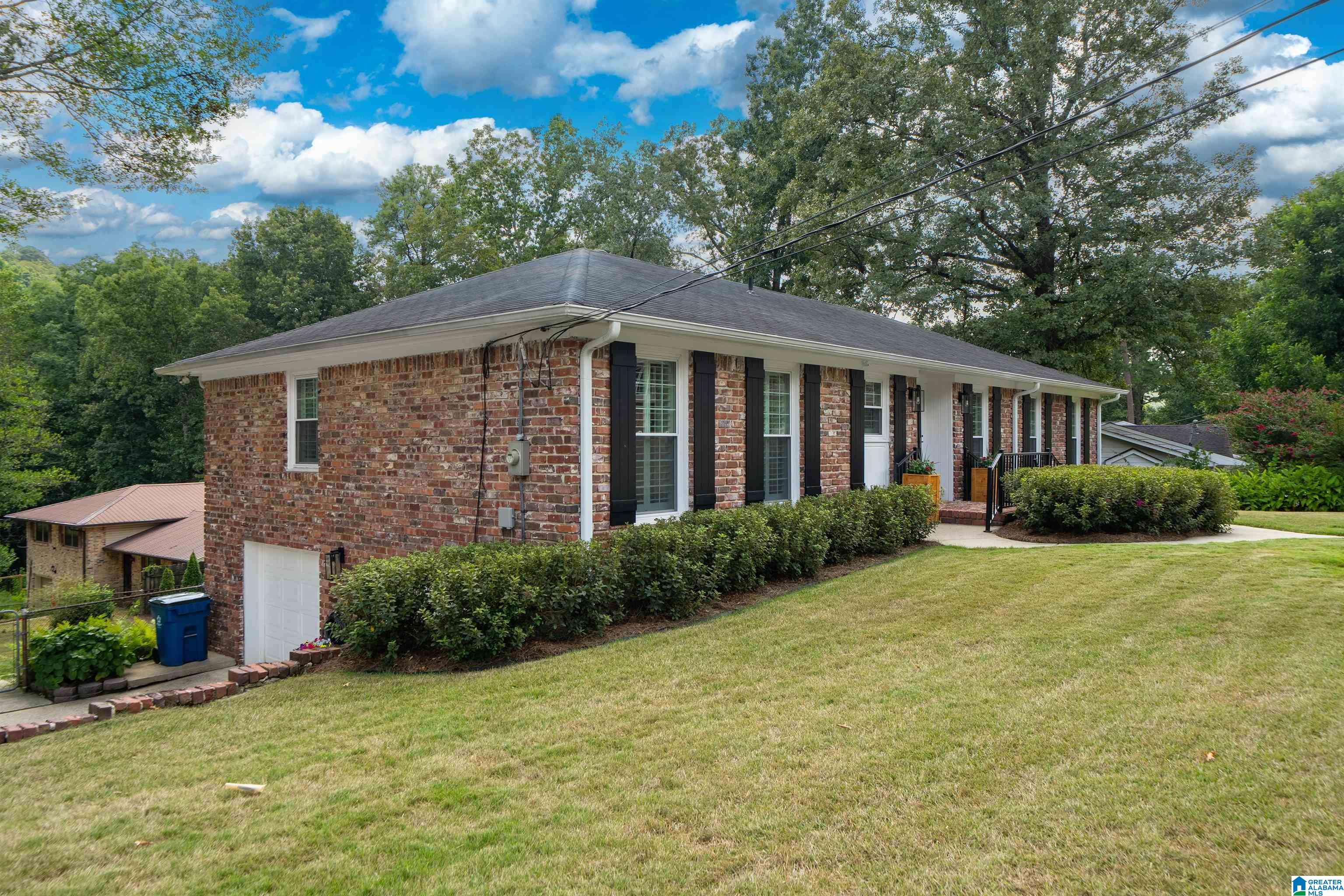 Photo 3 of Sale Pending at 1233 Forest Brk Cir, Birmingham, AL 35226 | MLS# 21464209 | Listing updated on 2026-09-12
